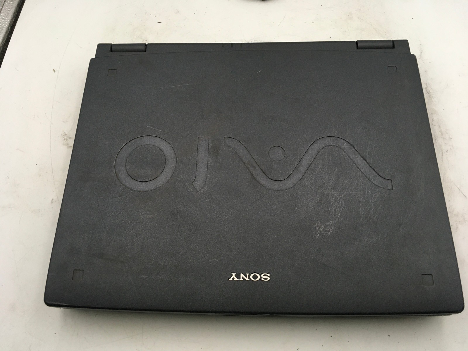 SONY VAIO PCG 993L – BOOTS TO BIOS – INTEL PENTIUM III – 256MB RAM – 14″-READ-BB