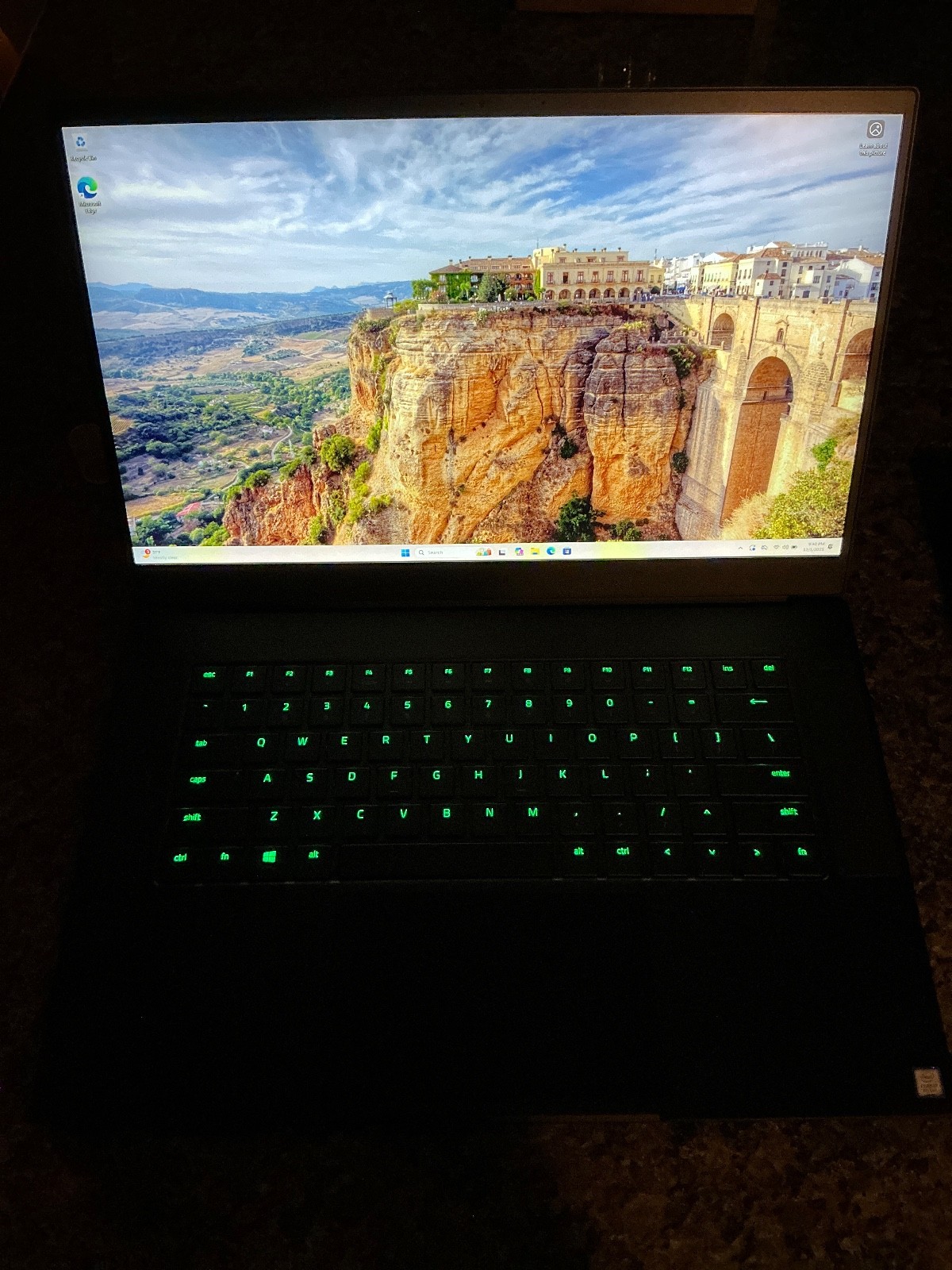 Razer Blade 15 Advanced 2018 Gaming Laptop (NVIDIA GeForce GTX 1070 w Max-Q)