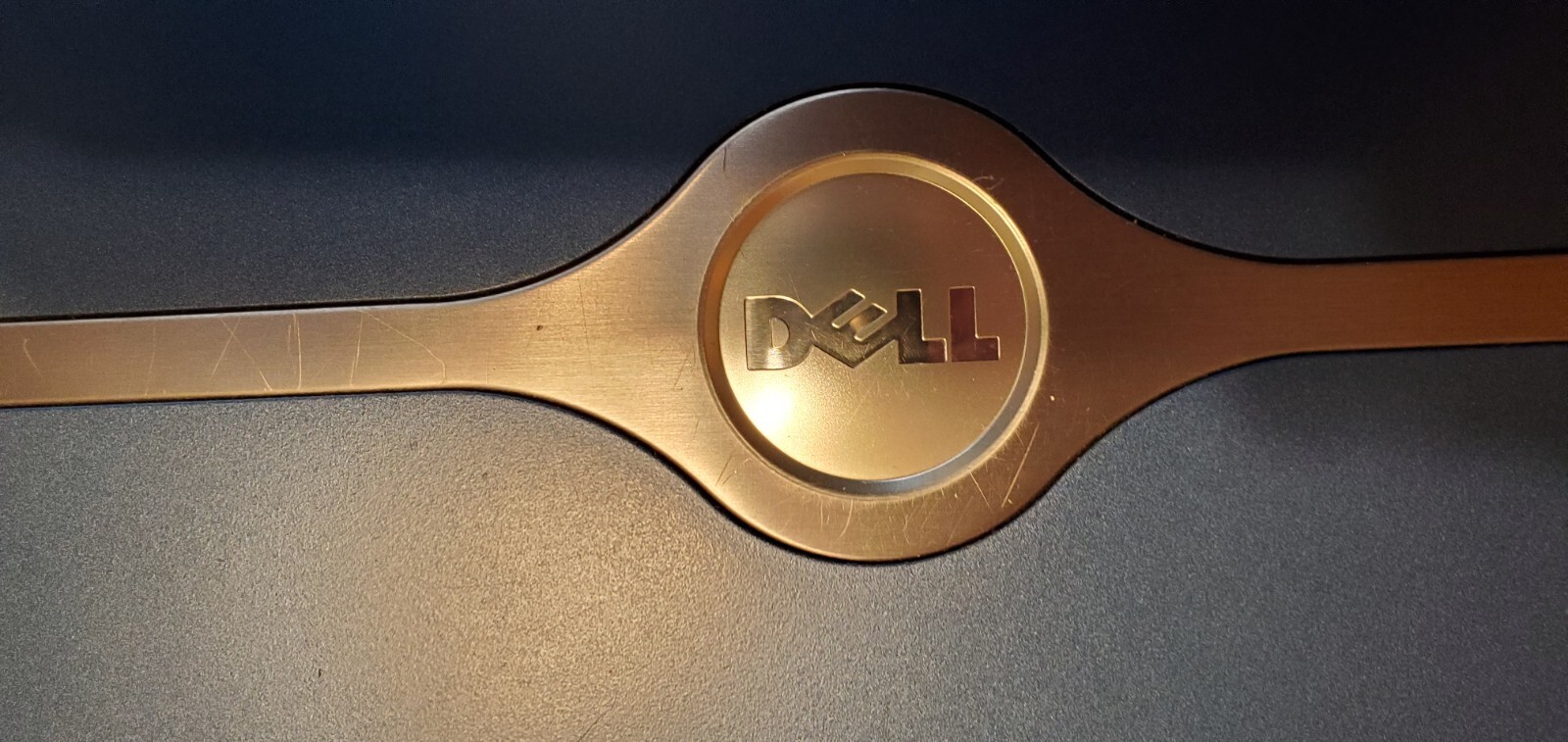 DELL Inspiron 5100 P4 2.80 Ghz Laptop w/1.25GB , 60GB SSD, DVD/CDRW, Working