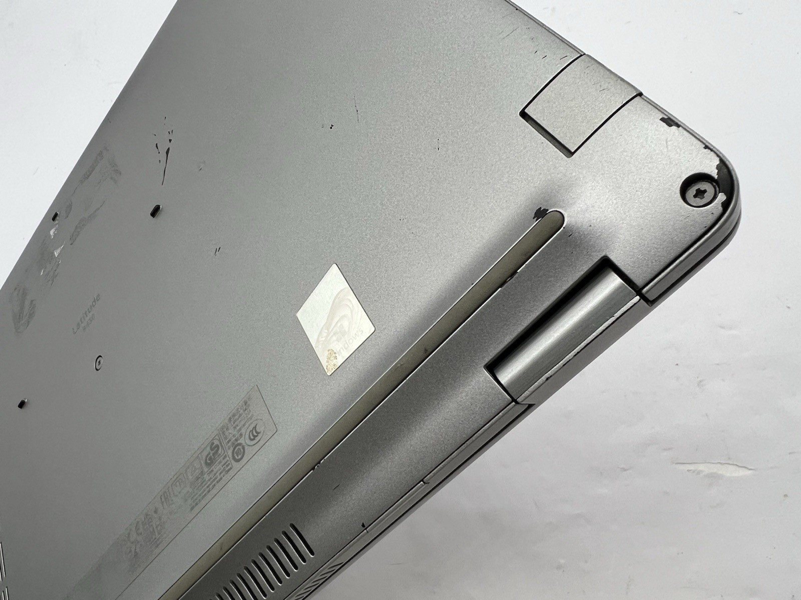Dell Latitude 5430, i5-1235U, 3.9GHz, 8GB RAM, 256GB NVMe-No OS/Charger