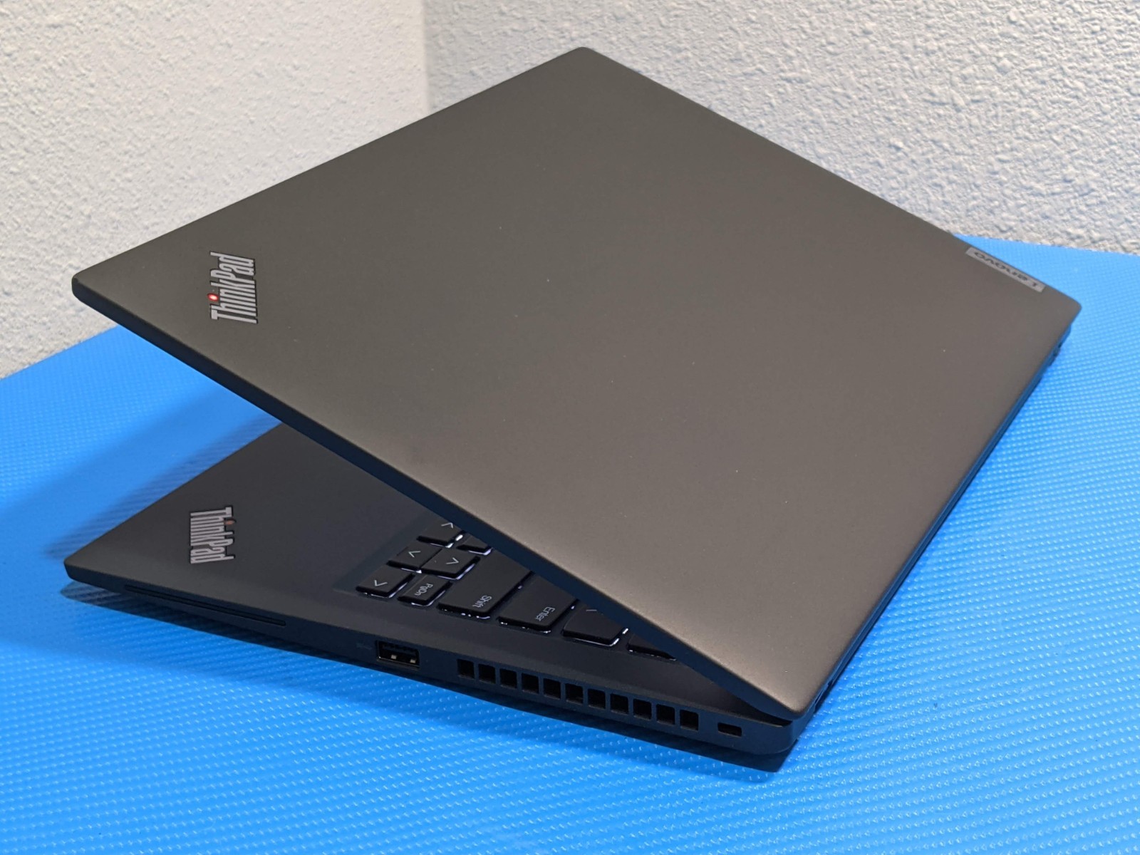Lenovo ThinkPad T14s Gen 3 14″FHD+ i5-1245U 1.6GHz 8GB 256GB SSD W11P WTY-26 +PA