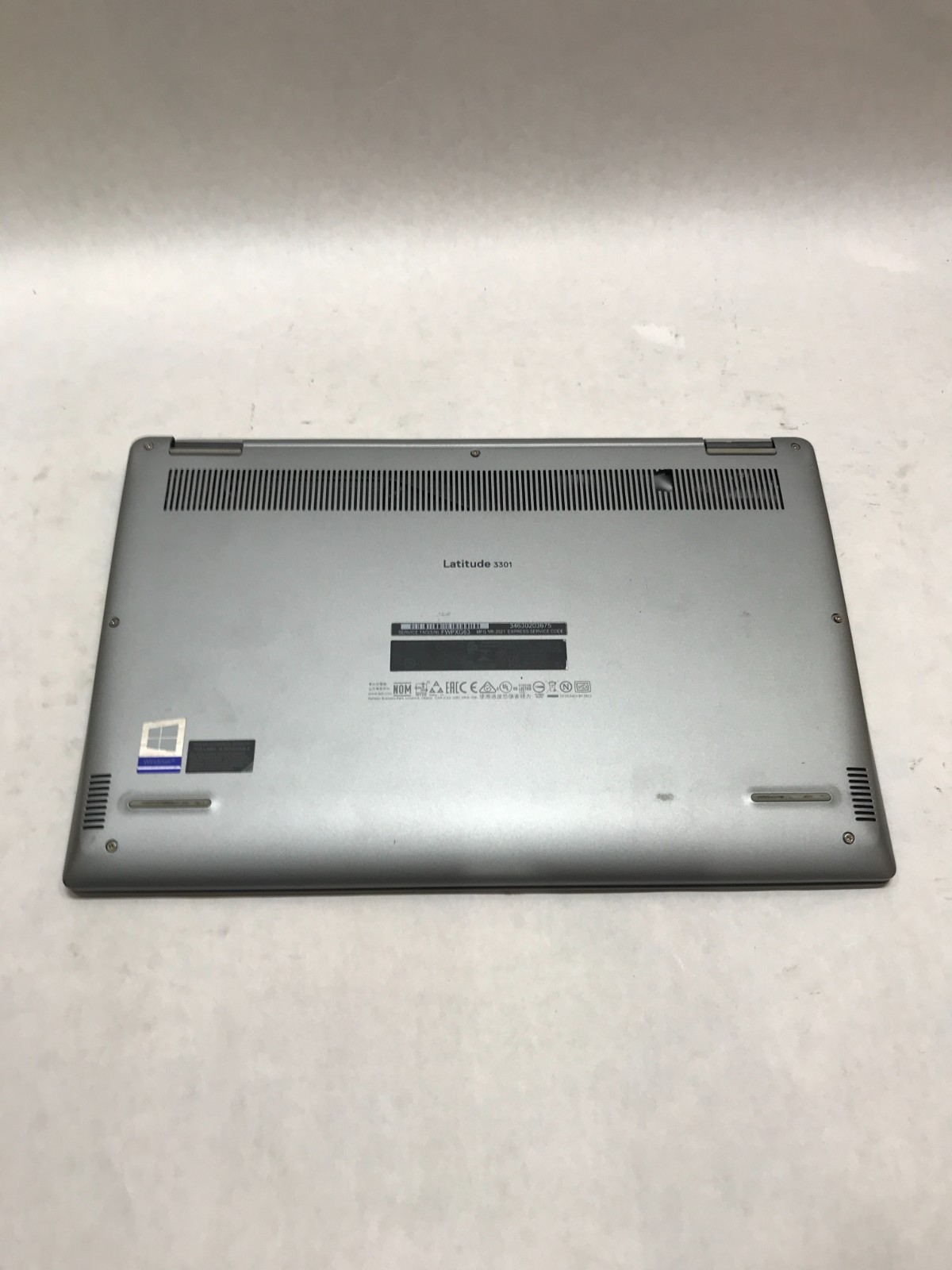 Dell Latitude 3301 13″ Intel Core i5 8GB RAM NO SSD/OS For Parts READ DESC – DW