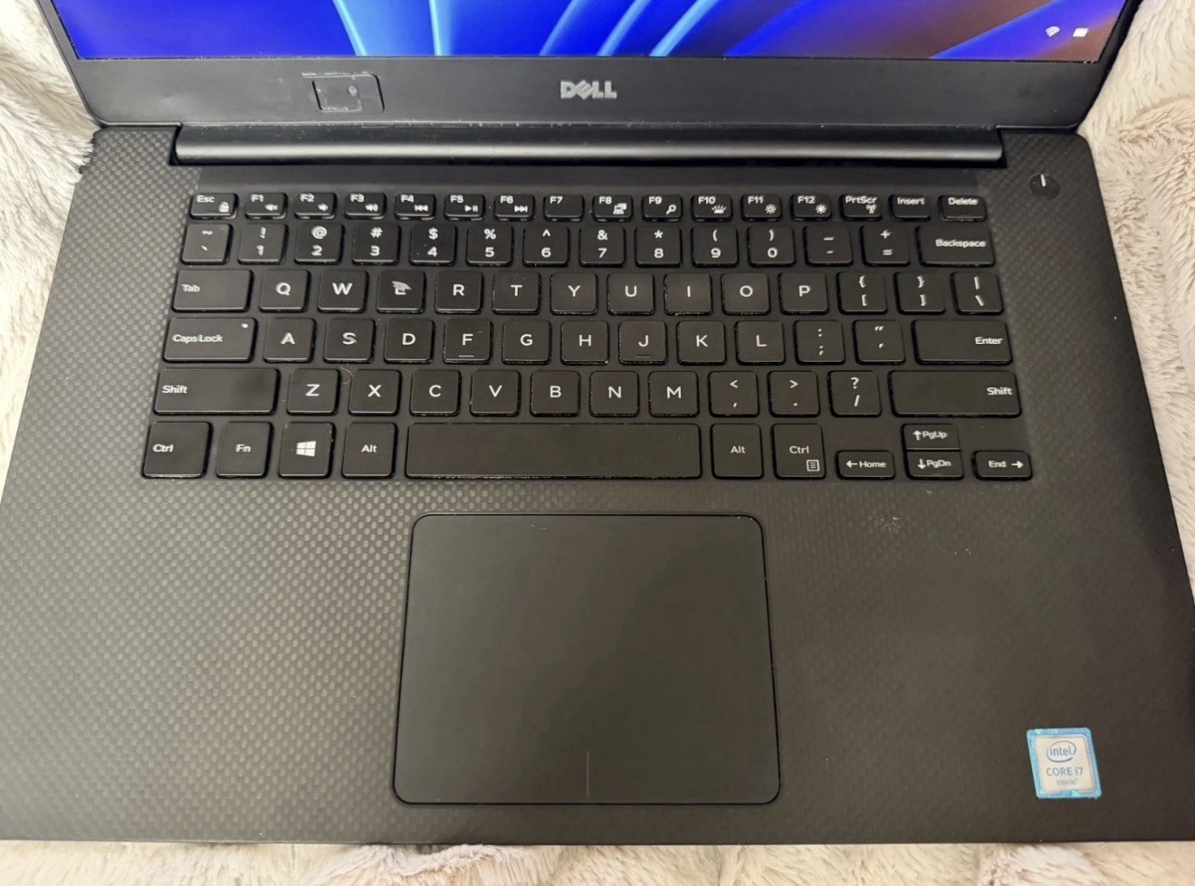 Dell XPS 15 9560 15.6″ i7-6700HQ @2.60GHz 8GB RAM 512Gb M.2 SSD. Windows 11