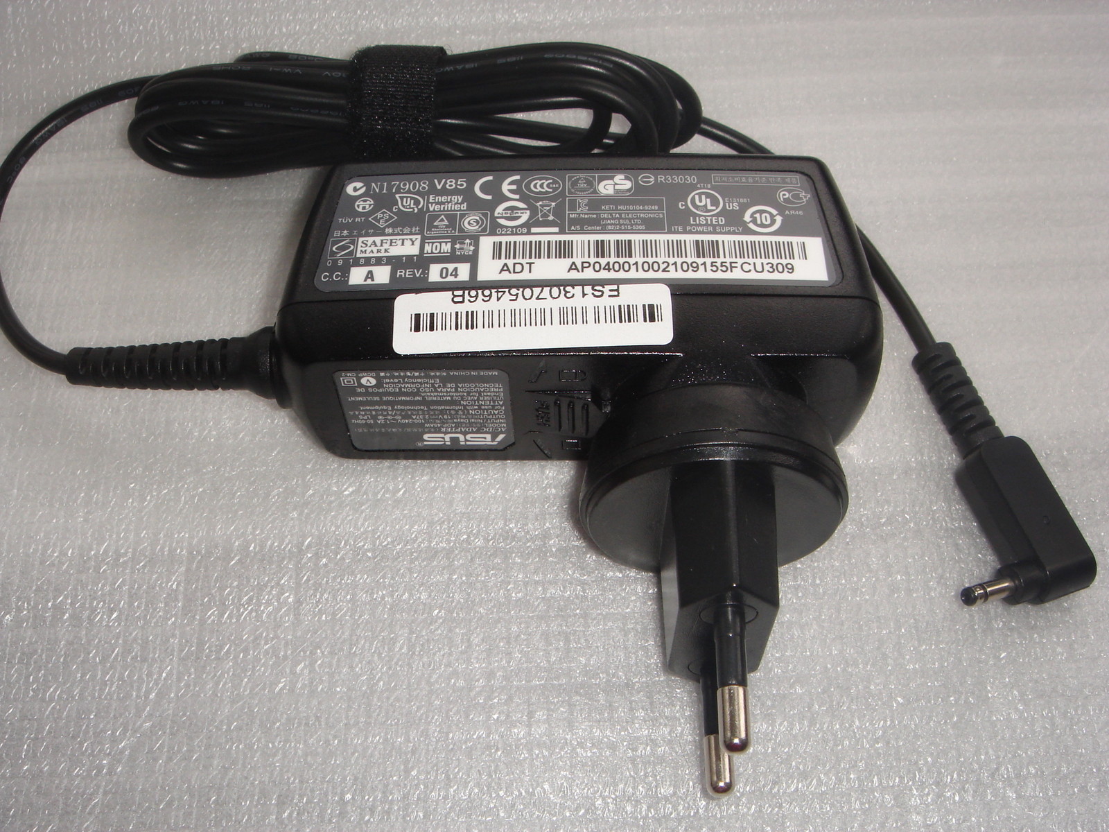 Power Supply Original ASUS ADP-45AW 19V 2,37A 45W Vivobook X201E X202E New