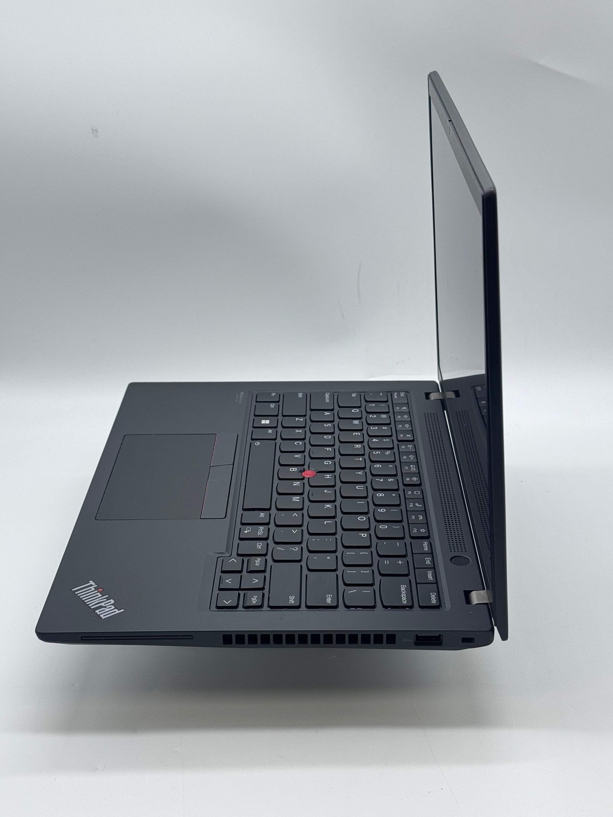 Lenovo ThinkPad T14 Gen 3 14″ Core i7 12th Gen 16GB RAM 512GB Thunder Black