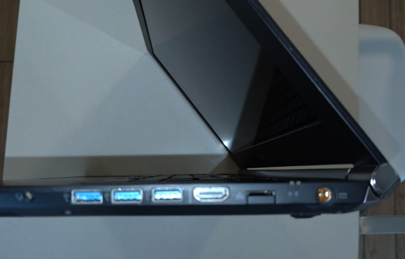Acer Aspire V Nitro Black VN7-591 i7-4720HQ 4k UHD 16GB 256GB 1TB 960M Win10 Pro