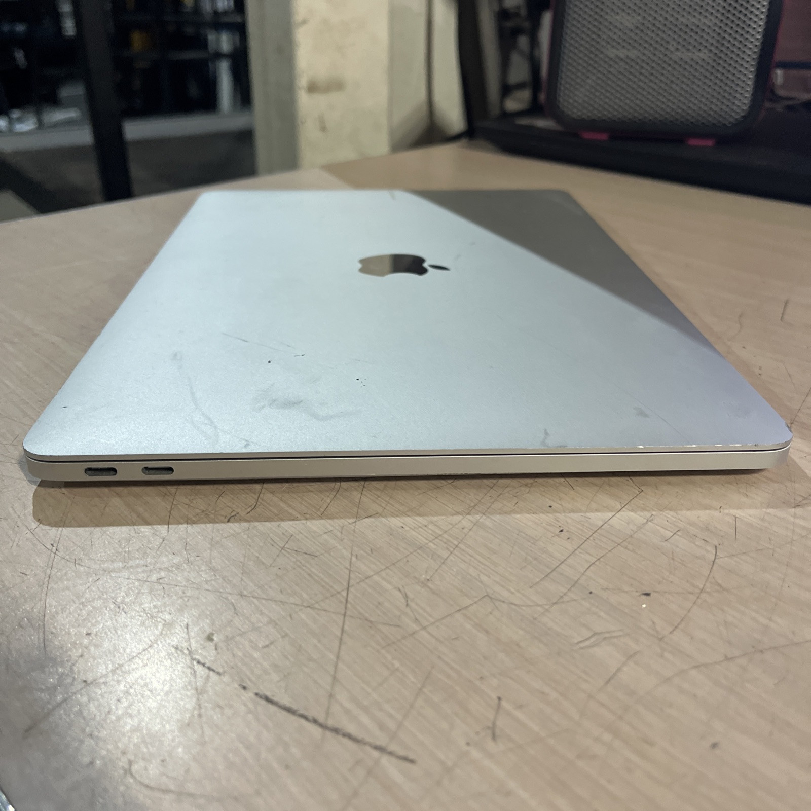 APPLE MACBOOK PRO 13″ MID-2017 CORE I5-7360U 2.3GHZ 8GB RAM NO HD