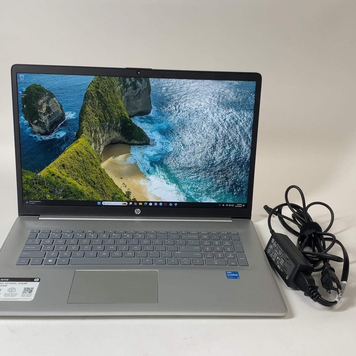 HP Laptop 17-CN2083DX 17.3″ i3-1215U 1.2GHz 8GB RAM 256GB SSD