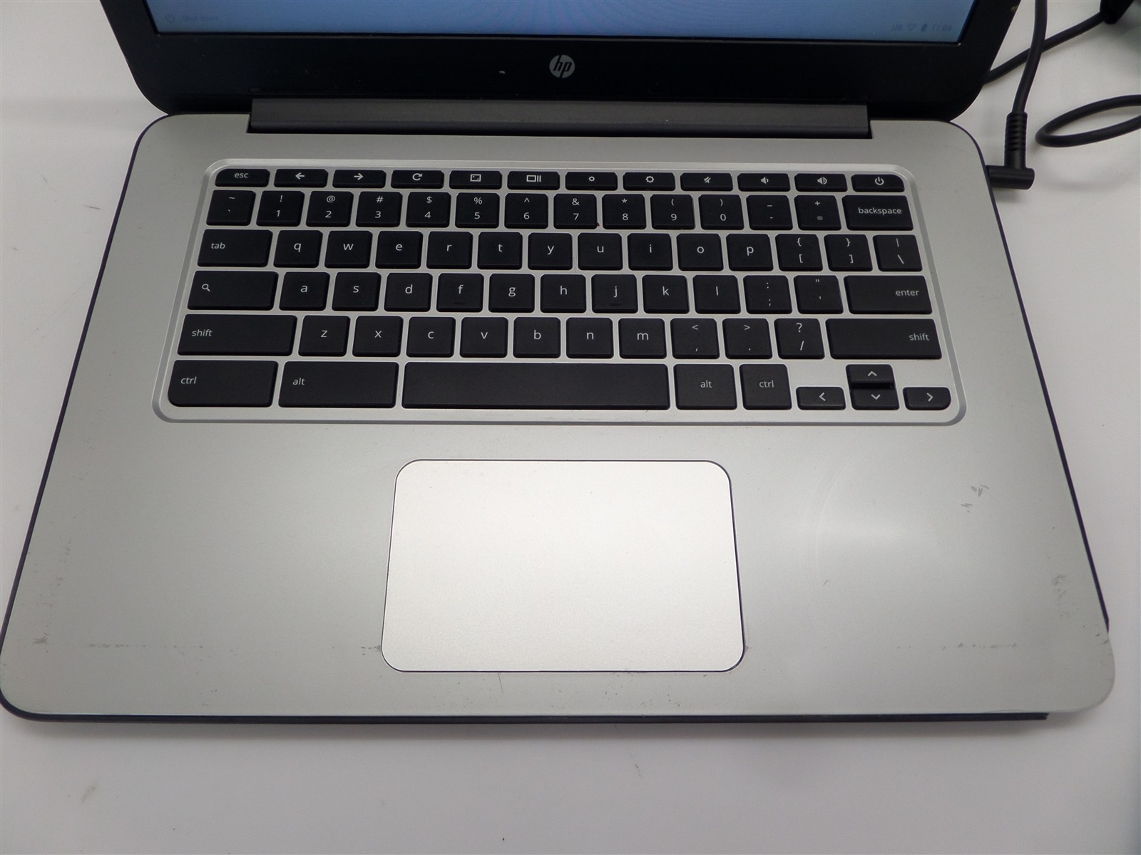 HP 14″ Chromebook 14 G4 32GB eMMC 4GB RAM N2840 2.16Ghz CPU – Cracked Plastic