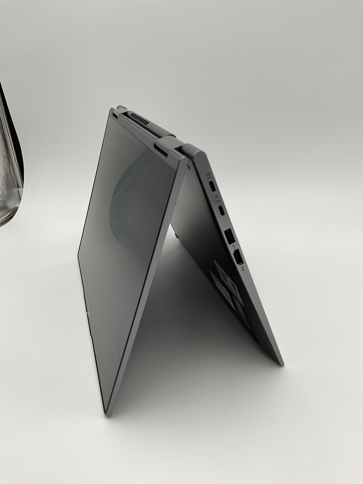 Lenovo THINKPAD X1 YOGA GEN 8 14″ TS i7 13th 1TB 32GB RAM- Windows 11 Pro