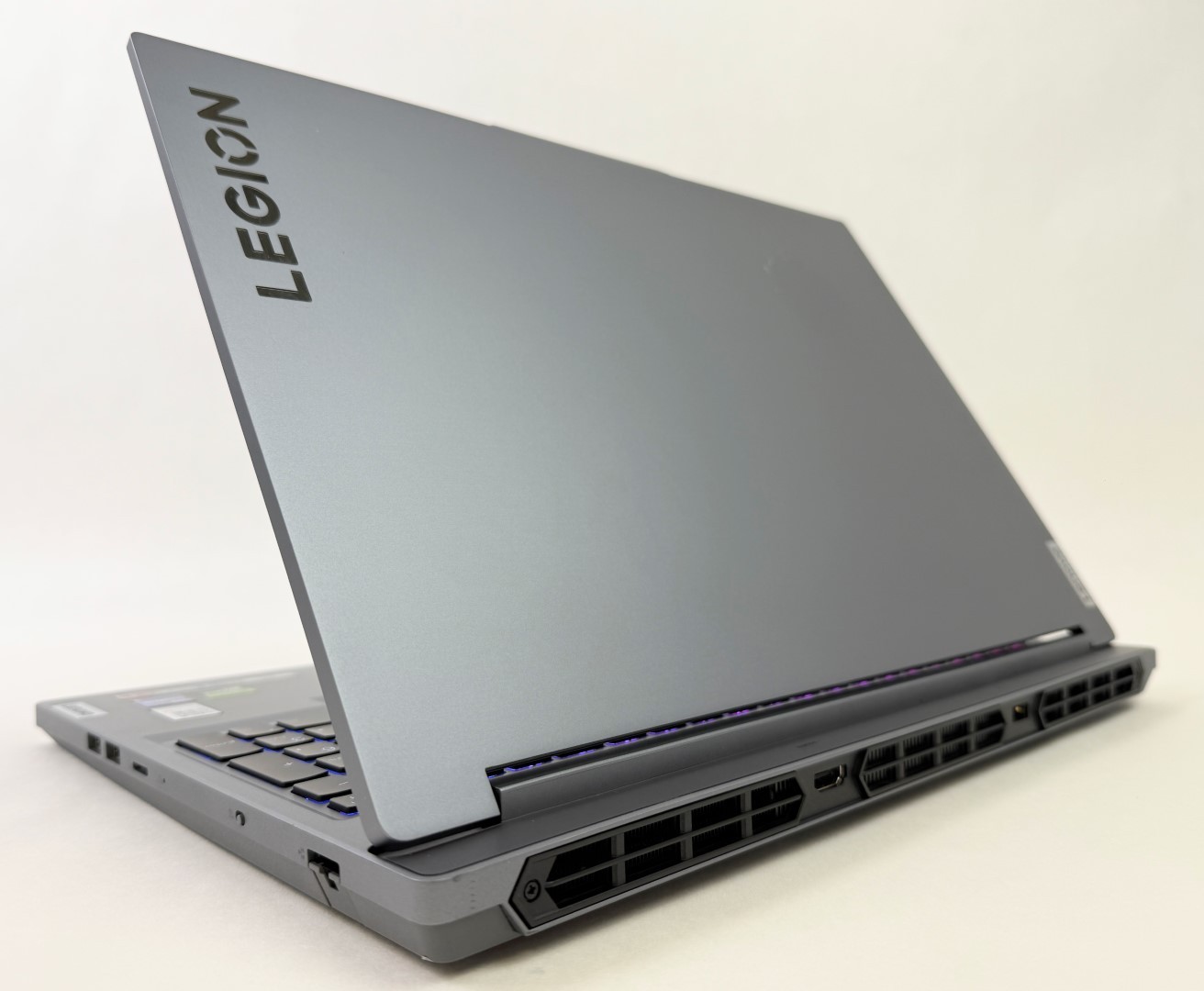 Lenovo Legion 5 16IRX9 16″ 2560×1600 i9-14900HX 32GB 1TB RTX 4060 W11H -Scratchs