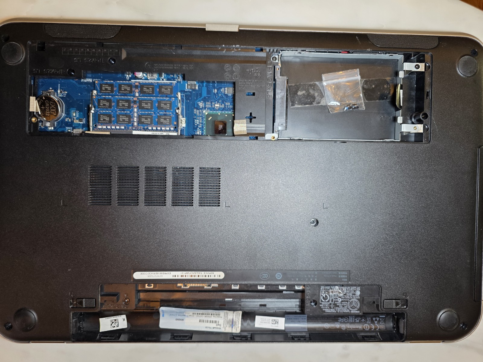 Dell Inspiron 17R-5721 17.3″ Laptop Intel Core i5 NO Harddrive AS-IS