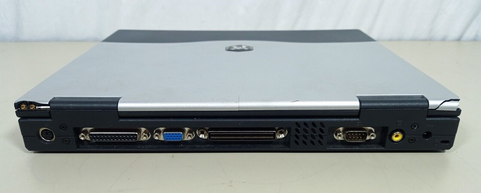 Vintage Gateway Solo 9500 Laptop Pentium III 745MHz 128MB RAM 20GB HDD WinXP
