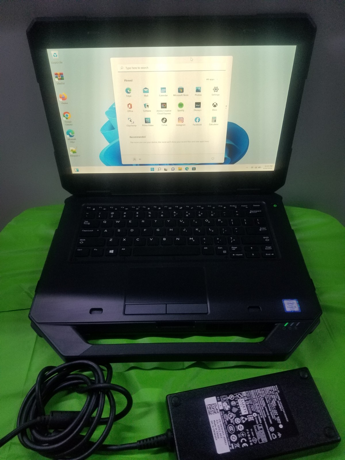 Dell Latitude Rugged 5414 14″ Core i5-6300U 2.4GHz 16GB 256GB SSD Touch, WIN 11