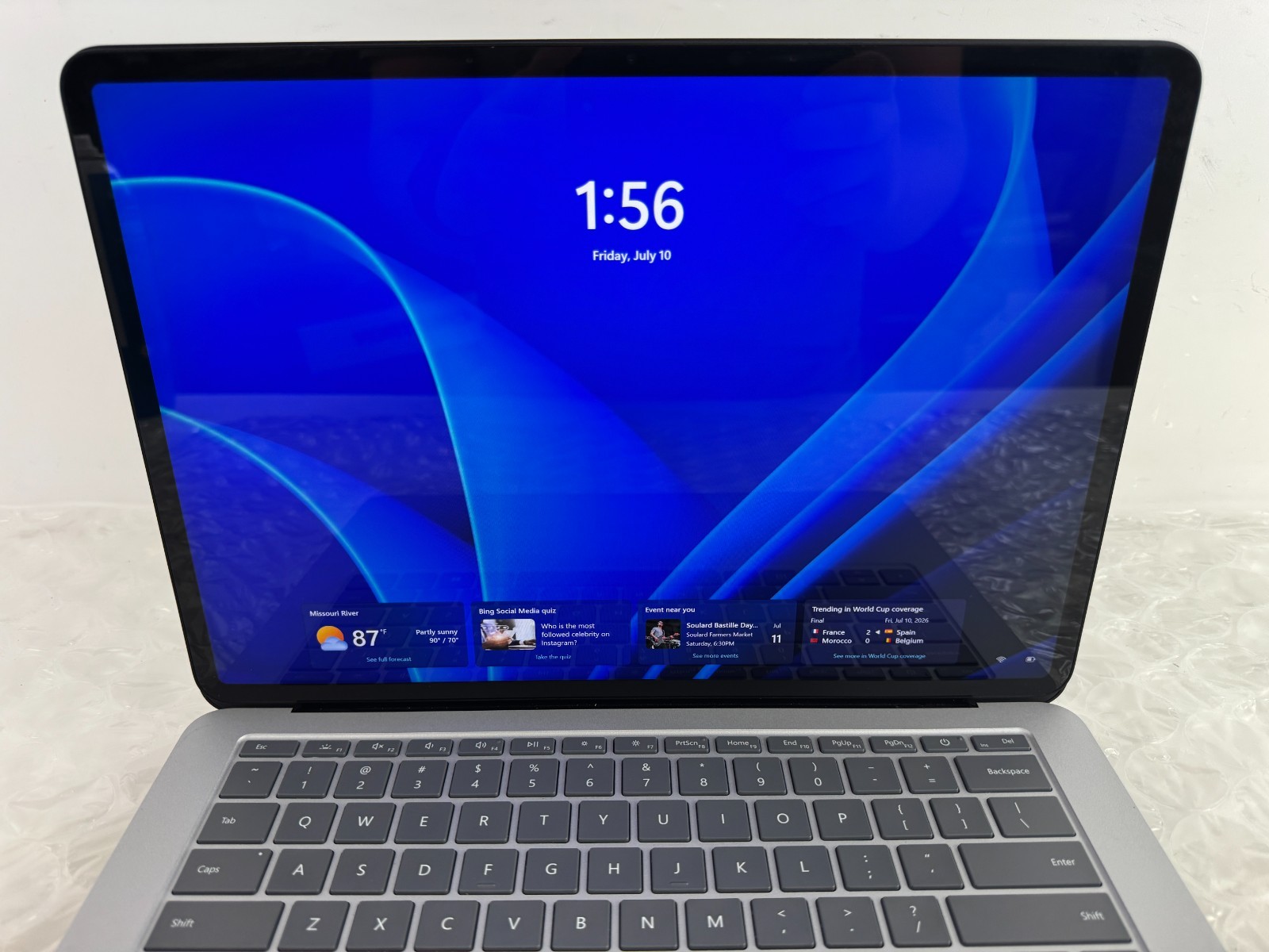Microsoft Surface Laptop Studio i7-11370H 32GB 1TB SSD RTX 3050 Ti 14.4″ W11P