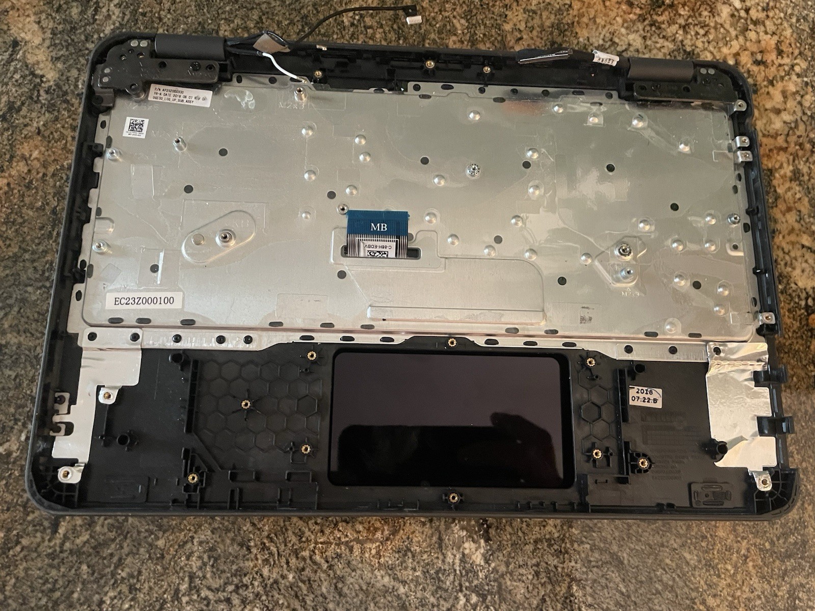 Dell Latitude P26T P26T003 3190 2 in 1 11.6″ -Top Screen No Scratches &Keyboard