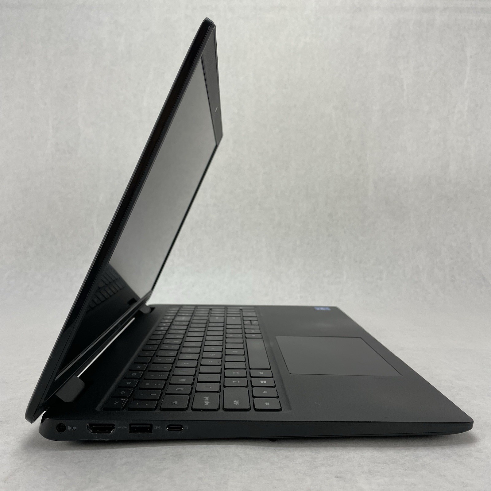 Dell Latitude 3520 15.6″ i5-1135G7 2.40 Ghz 8 GB RAM No SSD/OS/AC