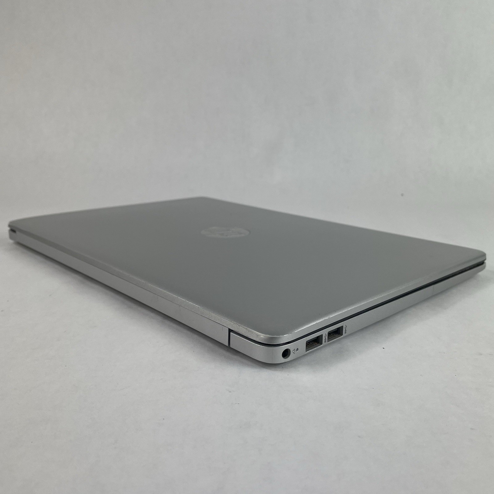 HP 15-dy1051WM 15.6″ i5-1035G1 1.00 GHz 8 GB RAM No SSD/OS/AC – Bad Bottom