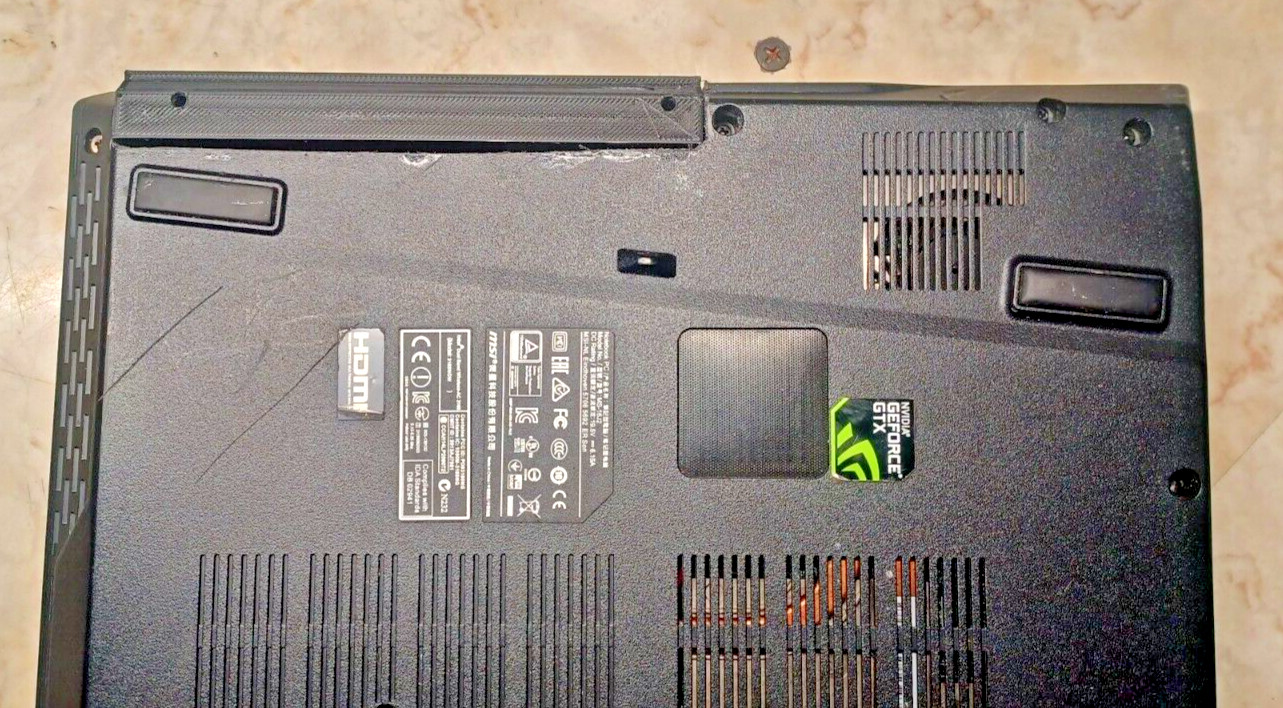 MSI MS-16J2 gaming laptop/ Windows 11 Super Lite/8 GB RAM/500 GB SSD/NEW BATTERY