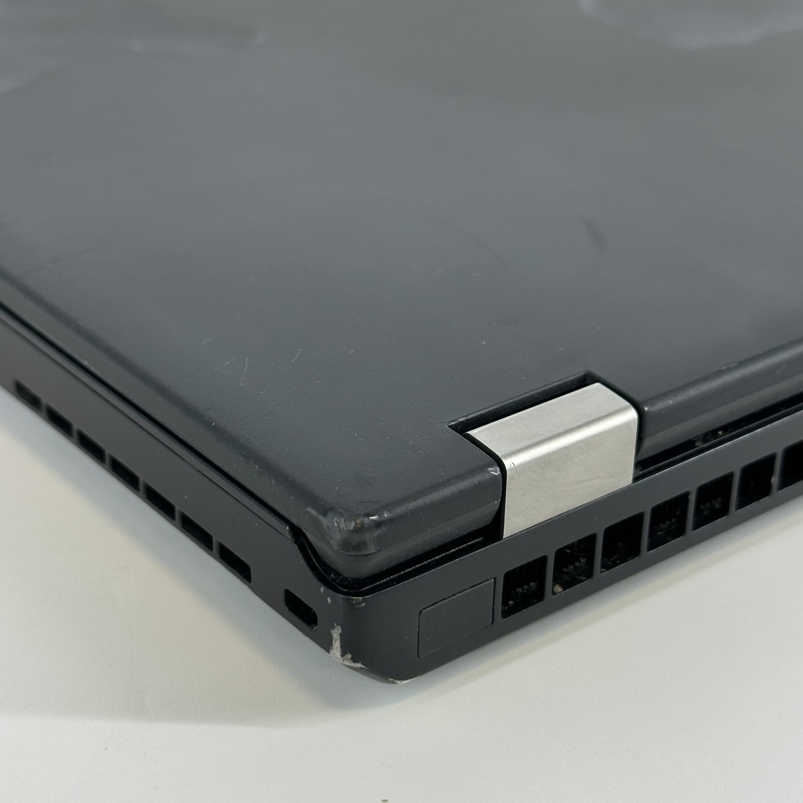 Lenovo ThinkPad P53 15 FHD i7-9750H 16GB 512GB SSD Quadro T1000 BAD USB PORTS