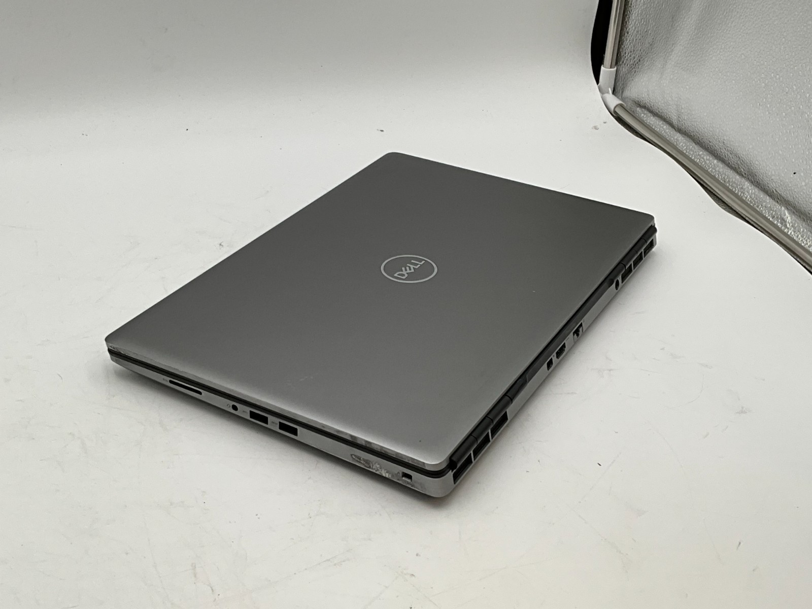 DELL Precision 7550 i7-10850H 2.70gh 32gb 512gb T2000 15.6″ LAPTOP J5W2043