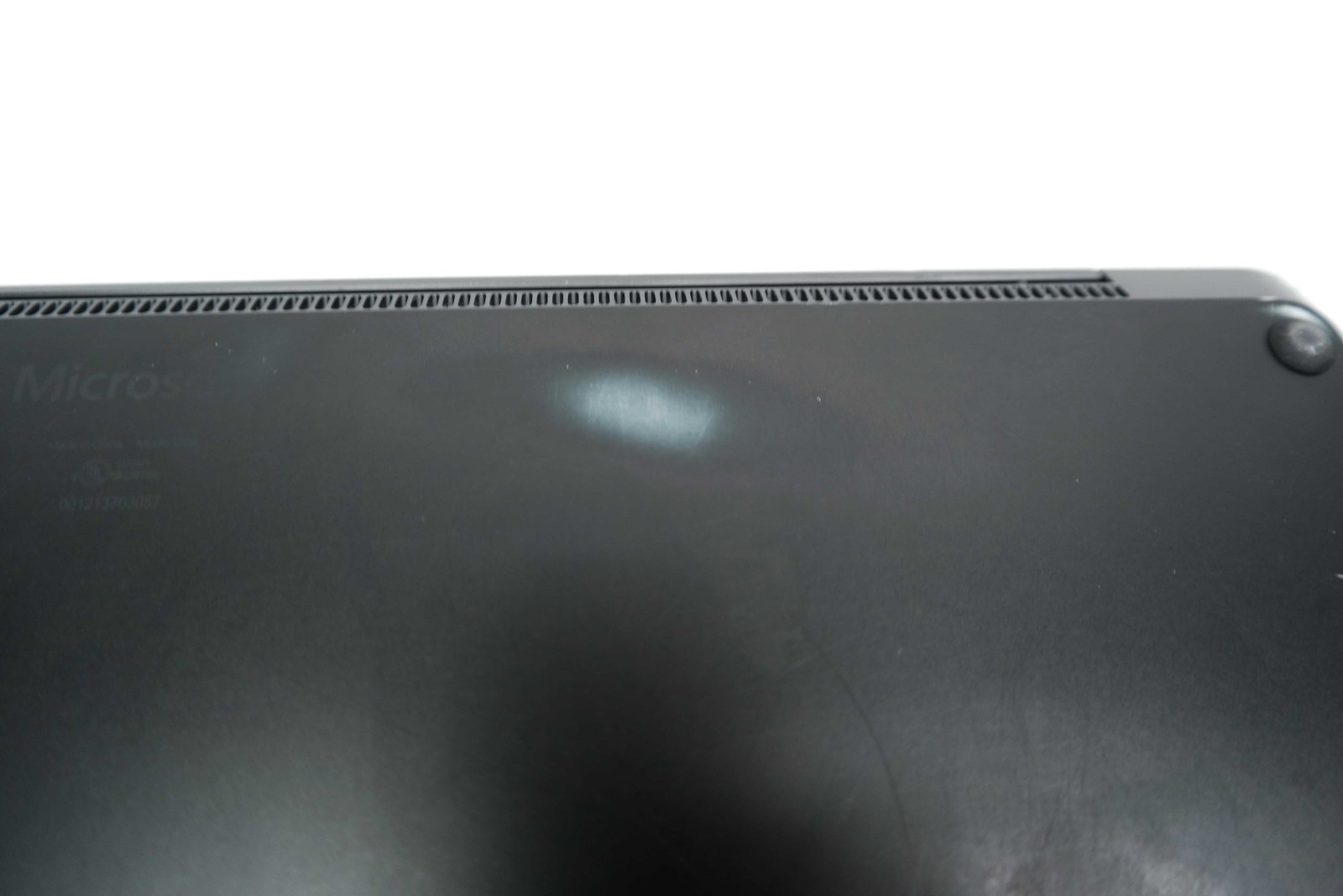 Microsoft Surface Laptop 3 13.5″ Core i5 8GB 256GB SSD ISSUE