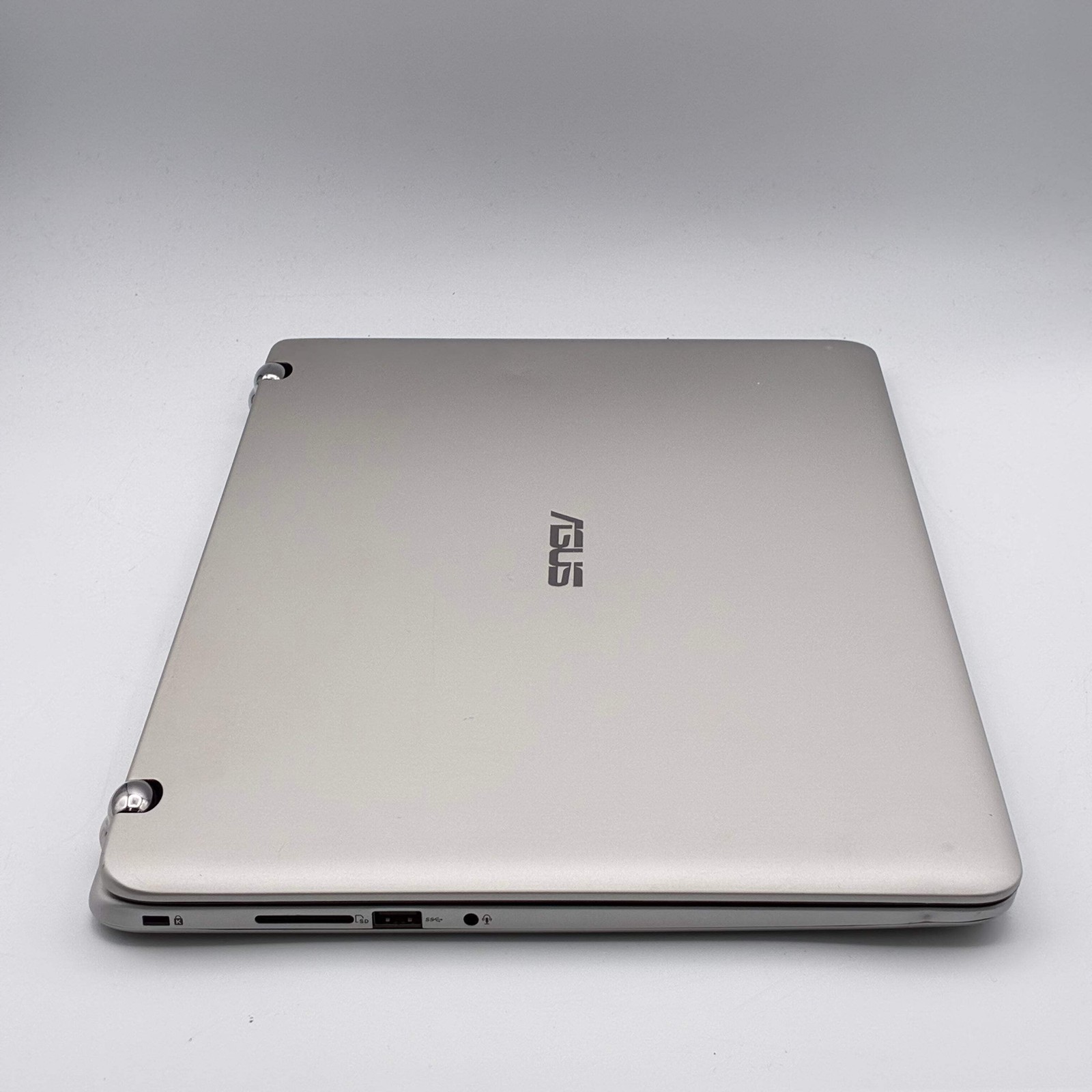 Asus Q504U 15 inch Core 5 12GB 1TB Silver READ