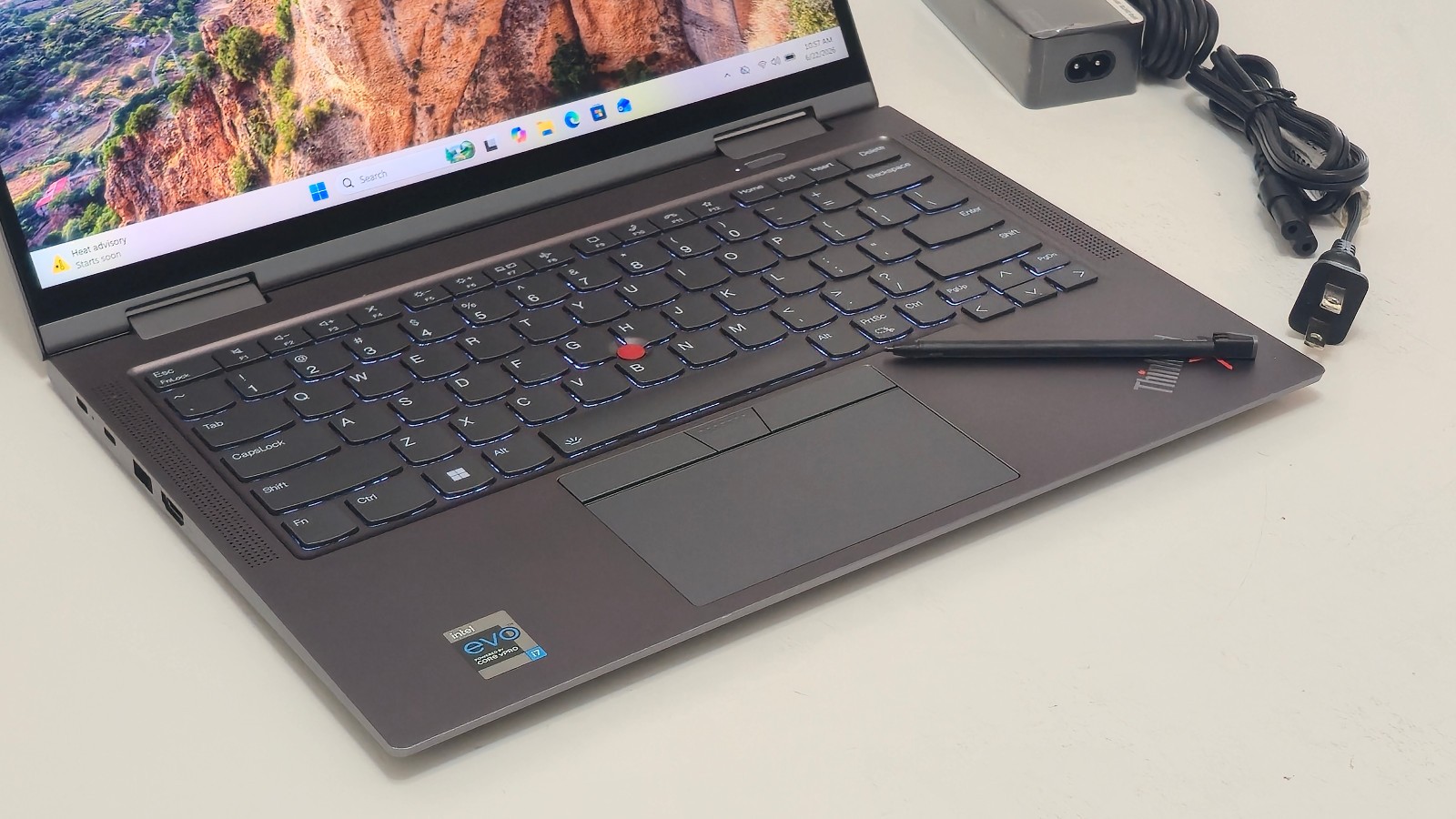 Lenovo ThinkPad X1 Yoga Gen 6 (i7-1185G7 CPU, 32 GB RAM 1 TB SSD) 14″ 4K Touch