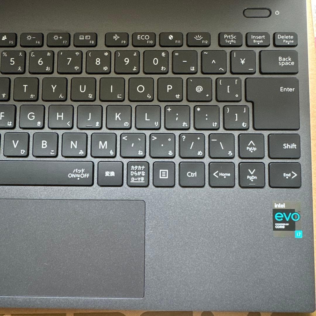 NEC Lavie NEXTREME Carbon i7 1195G Iris Xe 16GB SSD 512GB 14″ WUXGA Win 11 Home