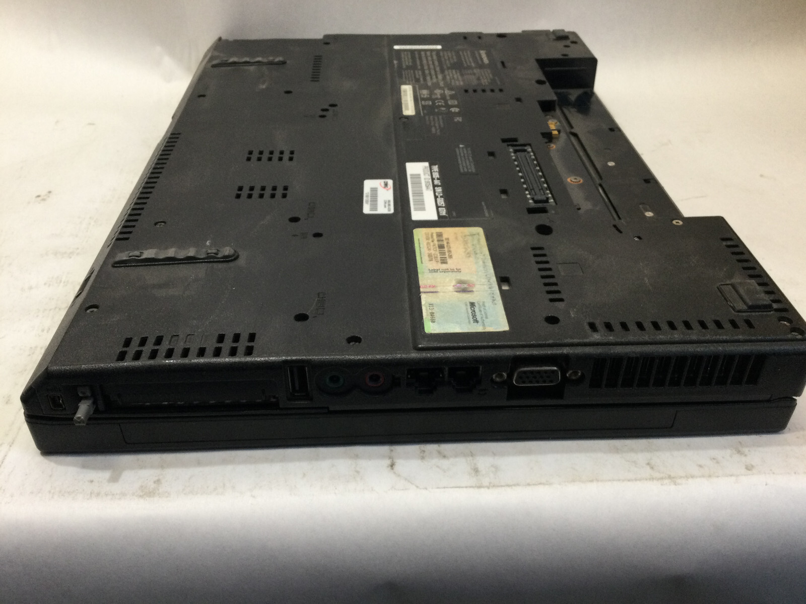 LENOVO THINKPAD R61 – FOR PARTS – NO RAM – INTEL CORE DUO – READ DESCRIPTION -BB