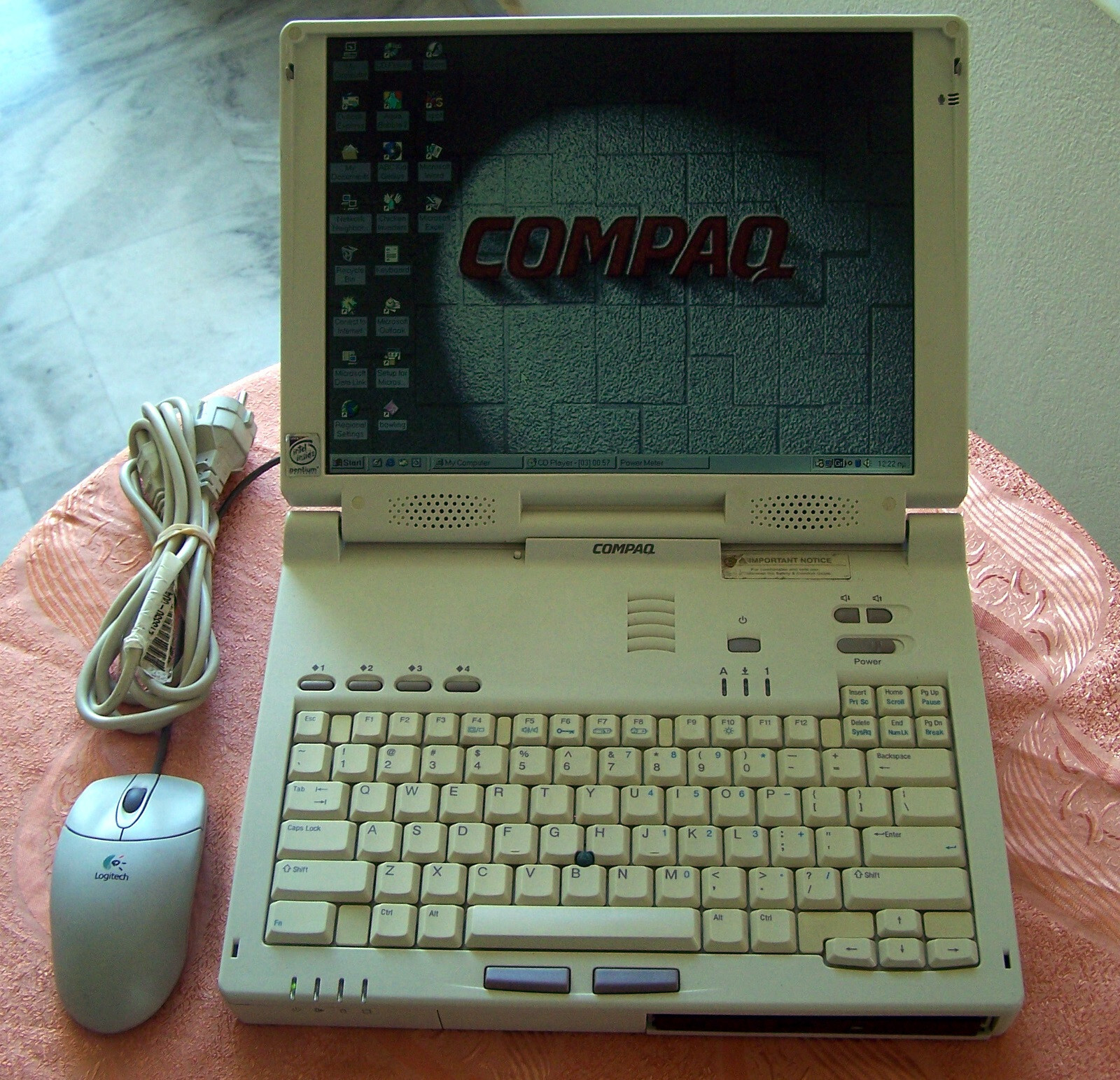 Vtg 1997 Compaq Armada 7792 Intel P2 Win-98 Serial Parallel-ΝΟ 1700 ibm dos e500