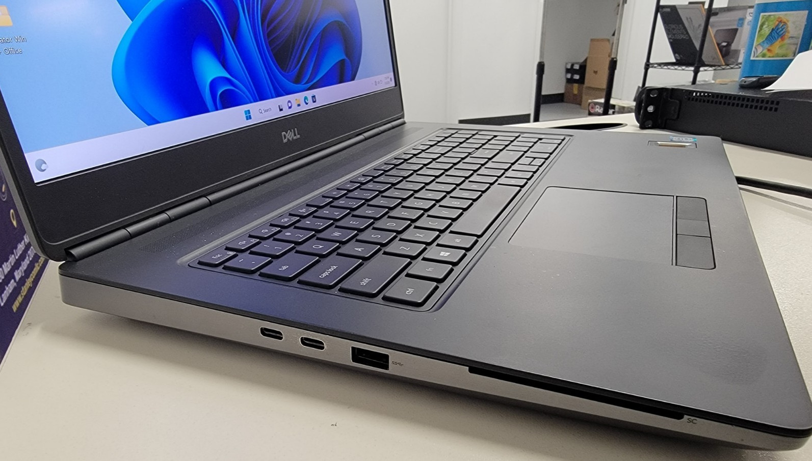 Dell Precision 7750 17″ FHD Xeon W-10885M 2.4GHz 128GB 2TB RTX 5000 W11PRO