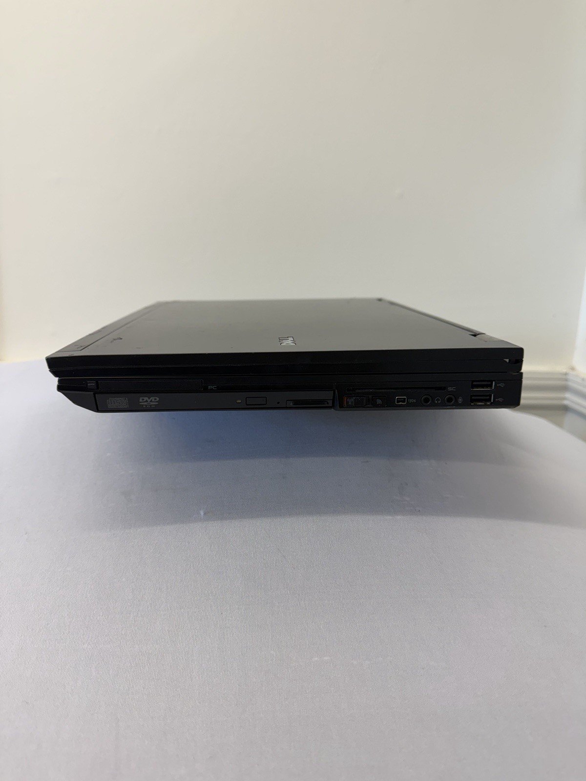 Dell Latitude E6500 Laptop – Good Screen – Intel Duo T9400 – Read Desc