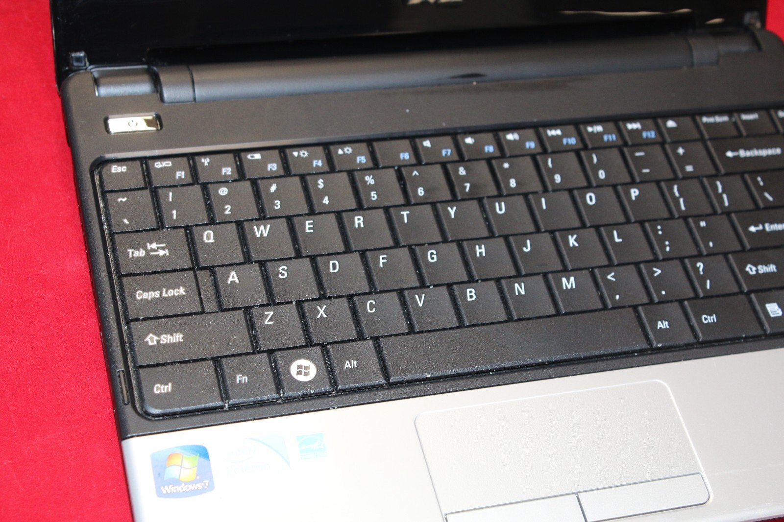 Dell Inspiron 11z PO3T Celeron 1.3ghz 2gb Ram Win 7 Home Premium WORKS!