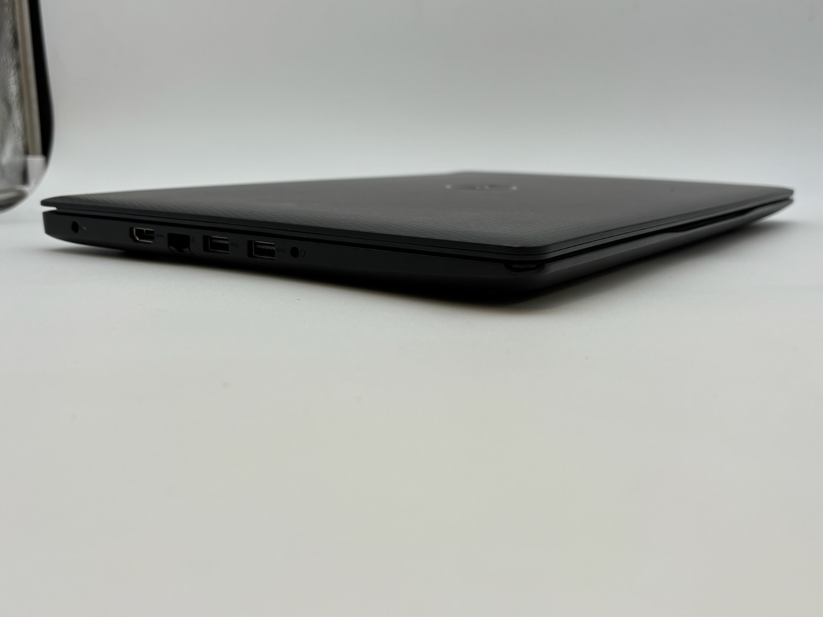 Dell Inspiron 3580 15.6″ 1 TB HDD 4 GB RAM i3-8145U Windows 10 Home