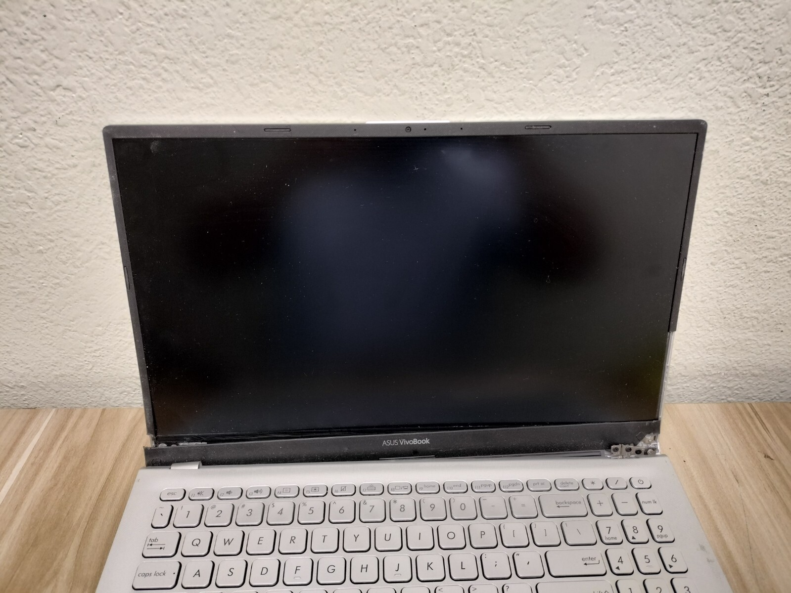 Asus VivoBook F512J 15.6″ | i5-1035G1 *NO POWER*SOLD AS-IS*READ DESCRIPTION*