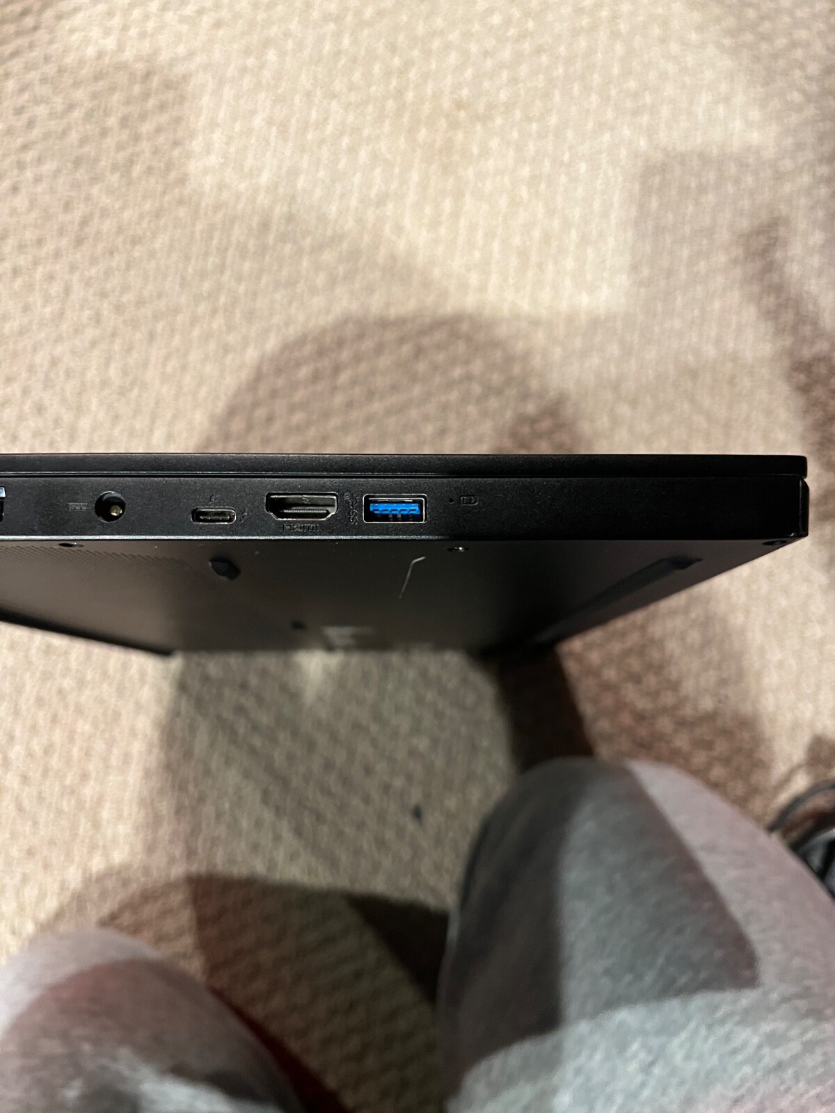 MSI GS66 Stealth 10SGS-036 15.6″ 300Hz 3ms Ultra Thin and Light Gaming Laptop