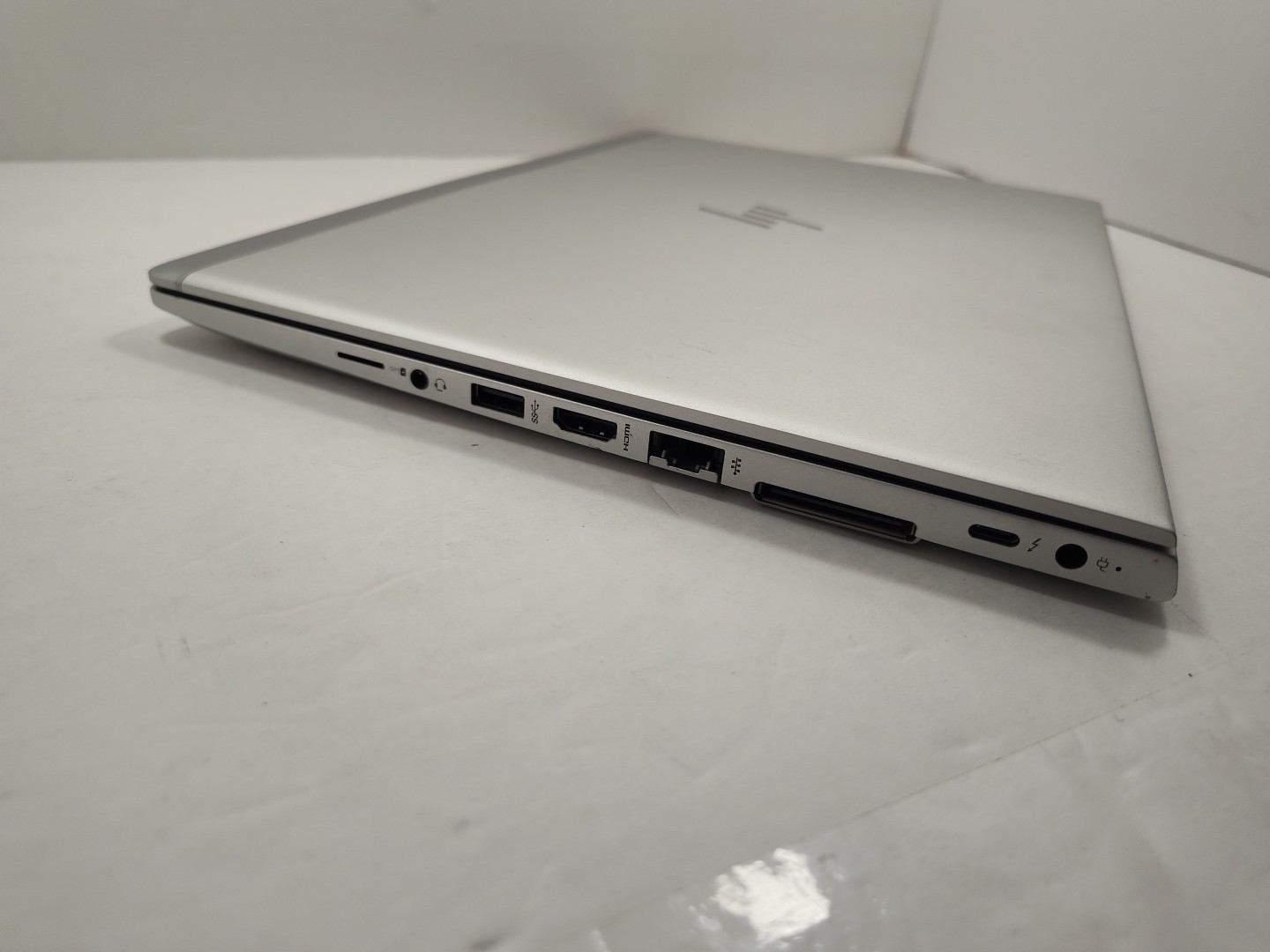HP ELITEBOOK 840 G6 14″ Intel Core i5-8265U 1.60GHz 8GB RAM 238GB
