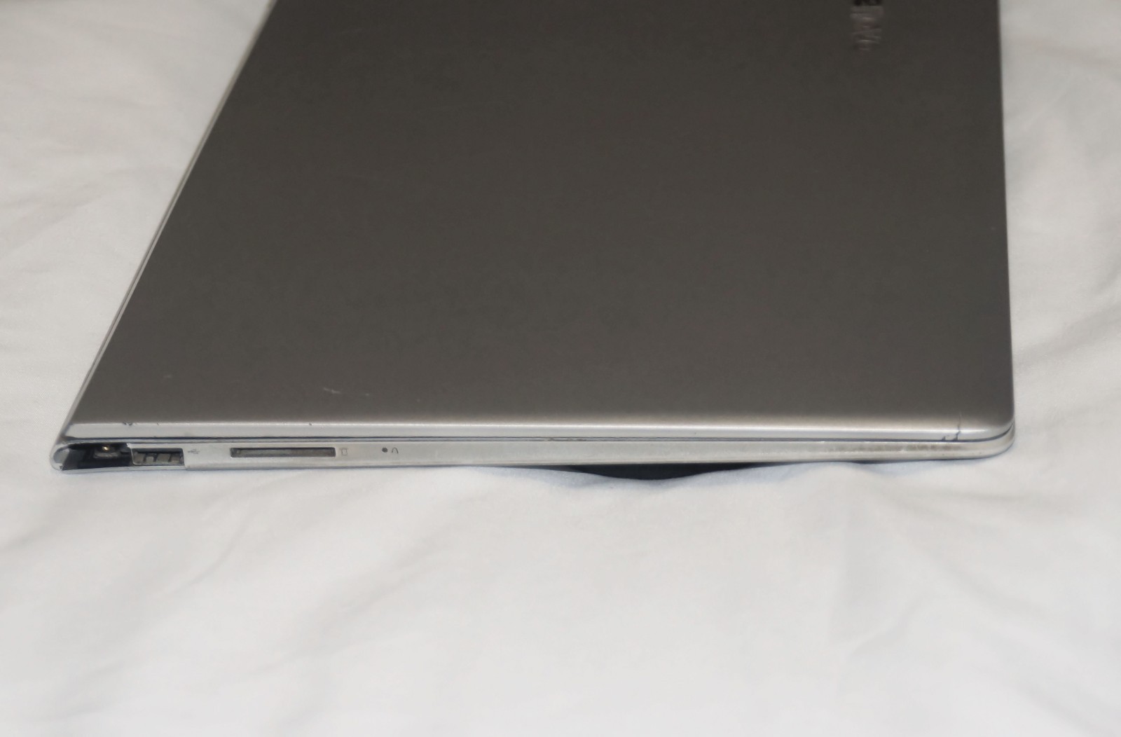 Lenovo ideaPad 710S PLUS TOUCH Laptop 240GB SSD 13″ i5 2.5ghz Touchscreen