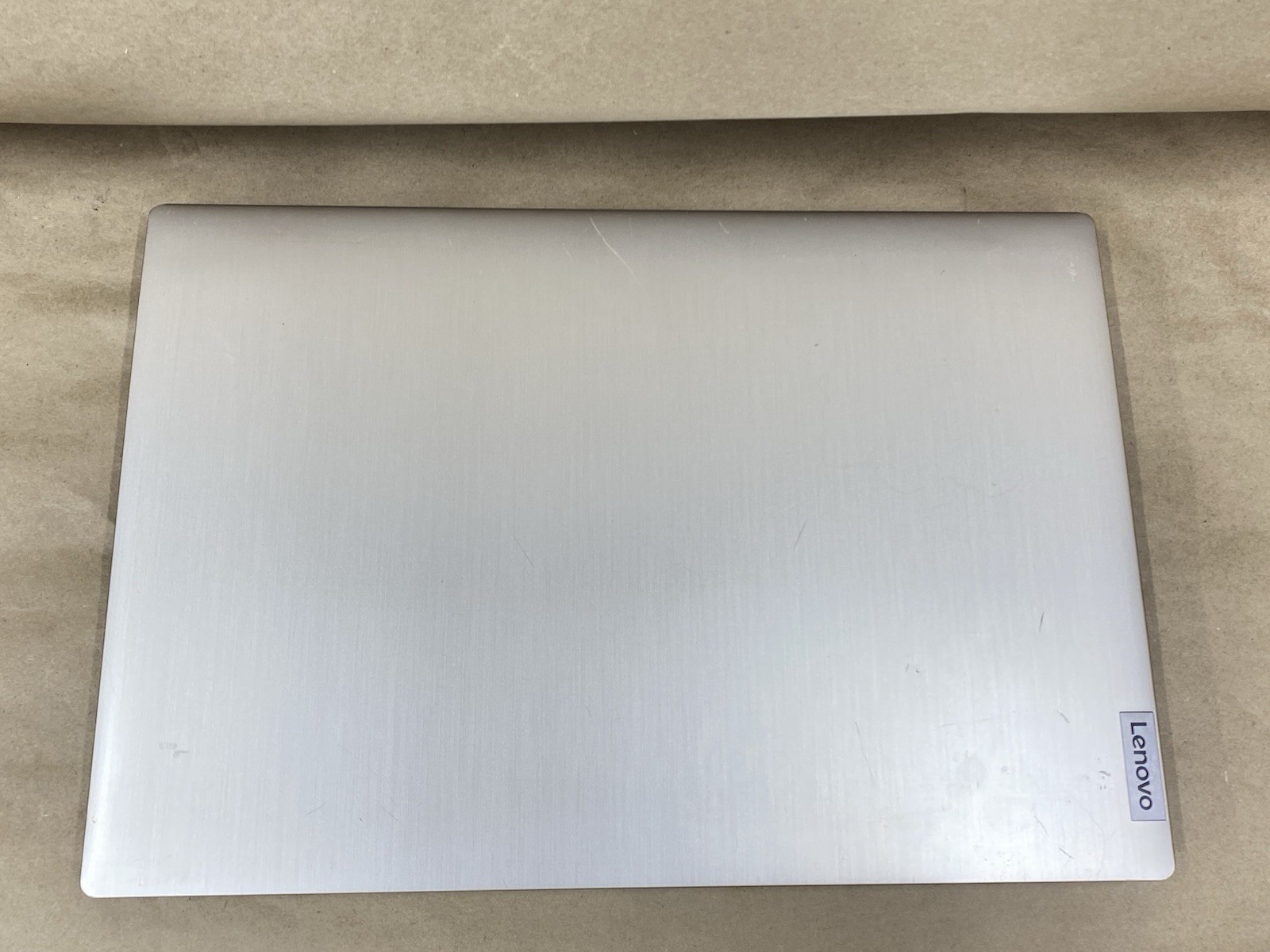 Lenovo 81WE – 15.5″ FHD – i3-1005G1 – 4GB – 128GB SSD – Win 11 Pro – READ