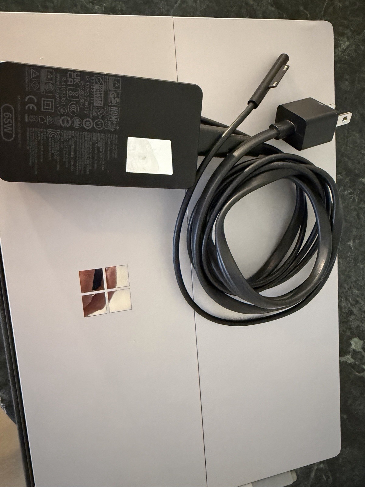 MICROSOFT SURFACE PRO 7 Tablet w/ Intel Core i7-1065G7 1.30 GHZ + 16 GB + 256 GB