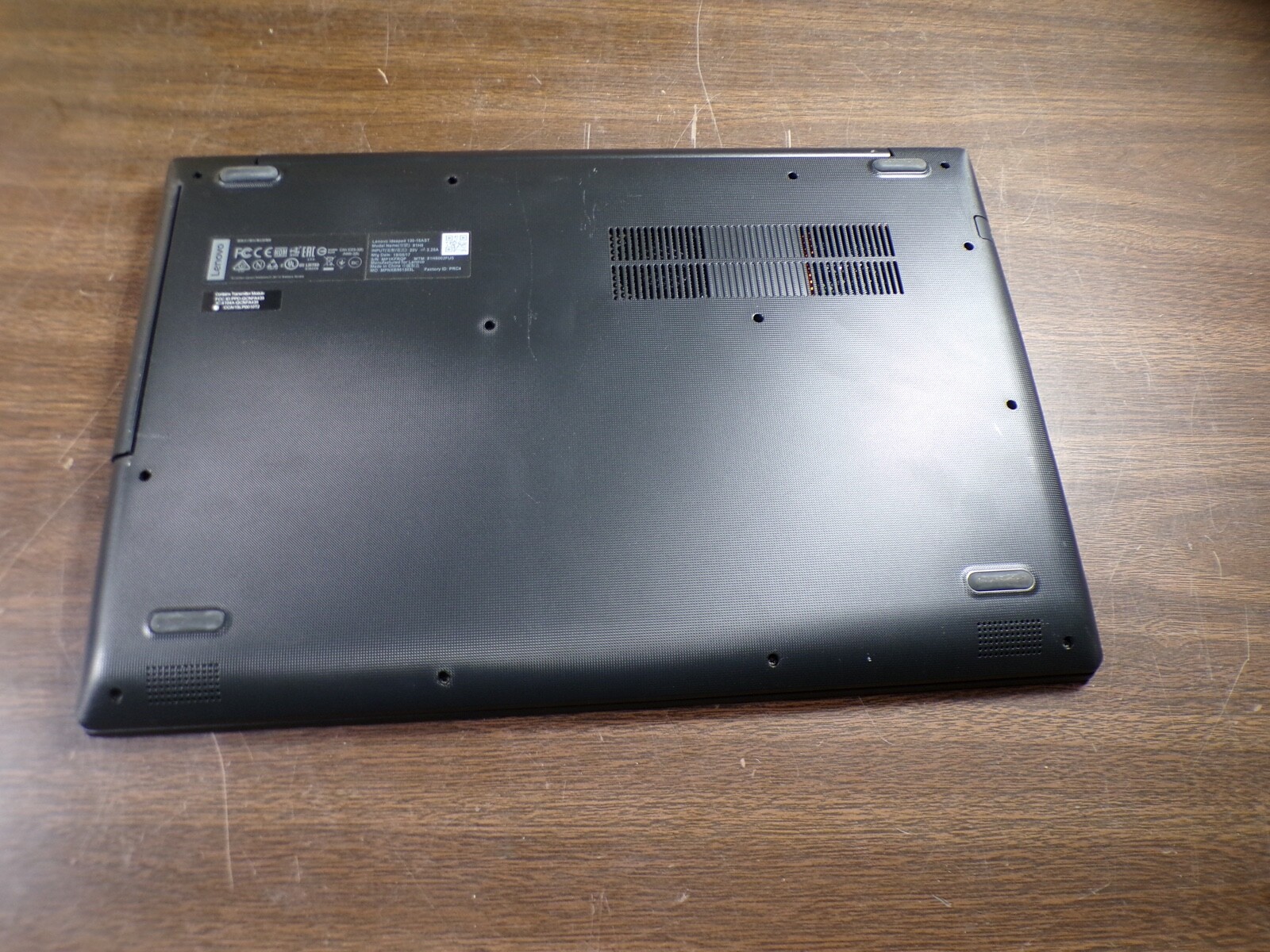 LENOVO IDEAPAD 130-i5AST AMD A9 8GB RAM **NO HD/ NO CADDIE/ NO OS/ NO CHARGER **