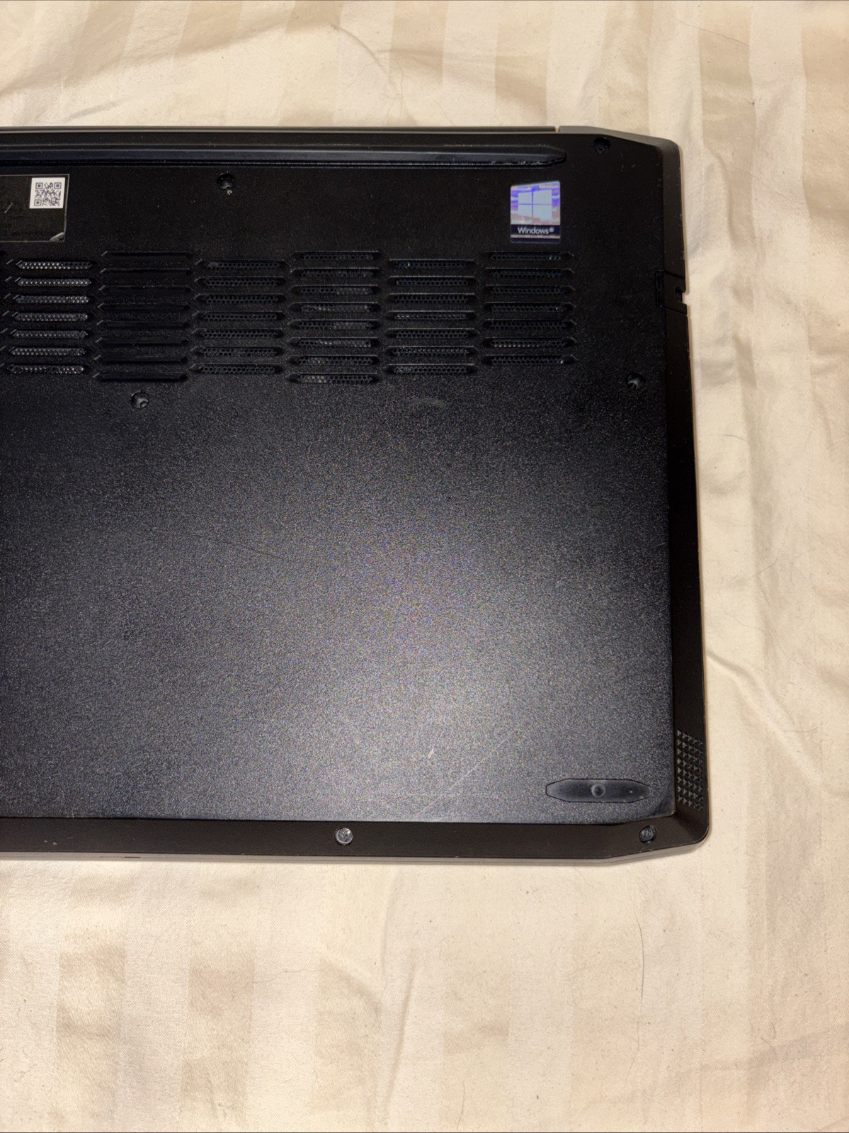 15.6″ Lenovo Ideapad Gaming 3 81Y4- i5-10300H 2.50 Ghz, 8 GB, 500 GB, Win 11 H