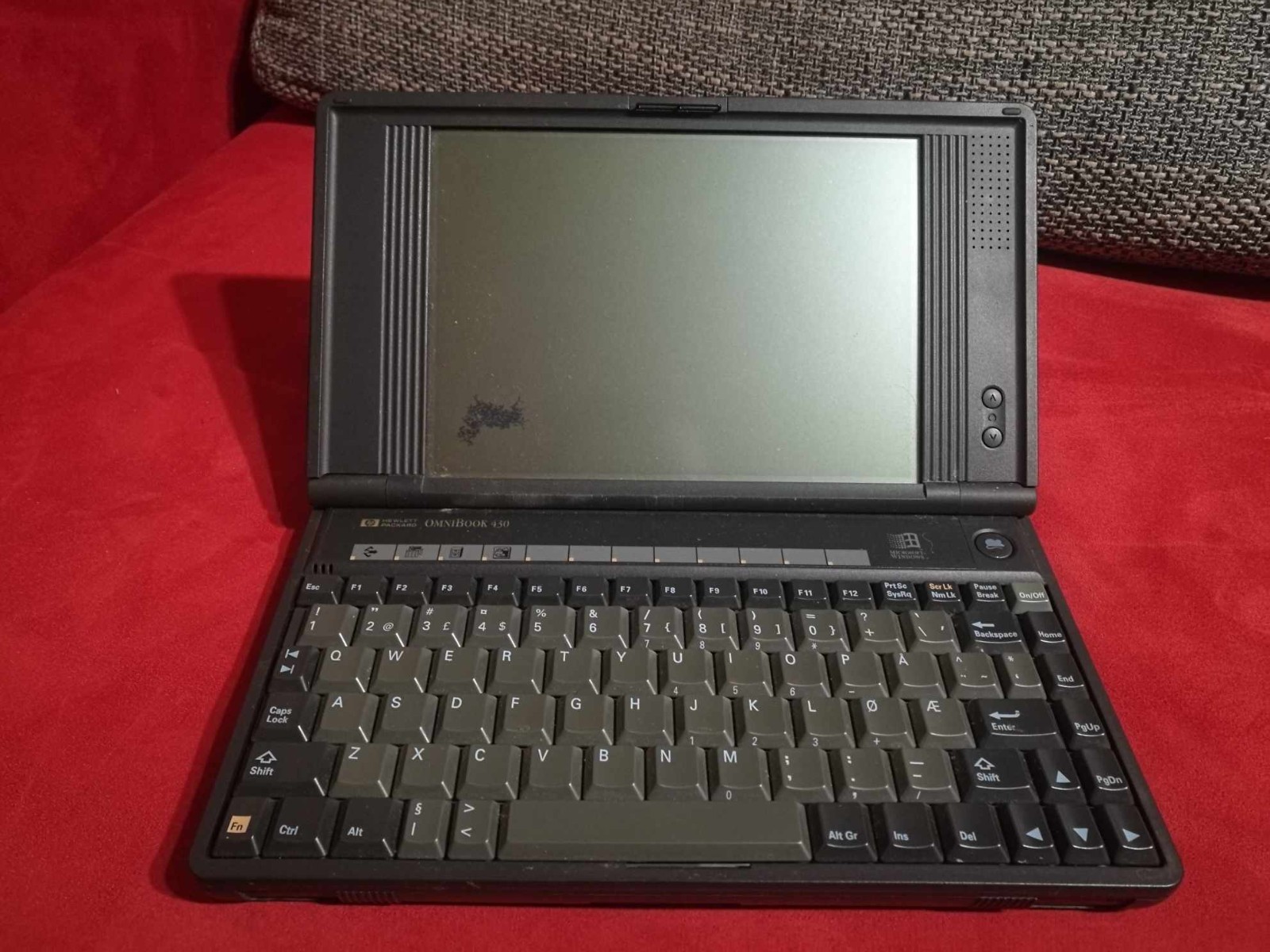 DEFECTIVE/UNTESTED – HP Omnibook 430 Vintage Laptop 1994 Computer LapTop