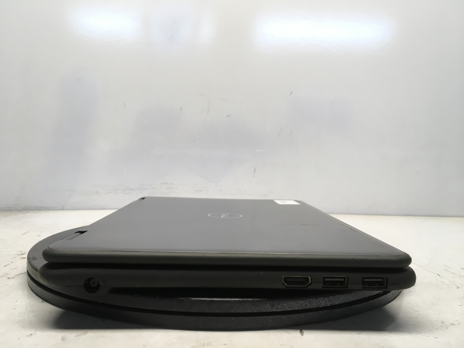 Dell Latitude 3190 2-In-1 Intel Pentium Silver N5000 1.1GHz 4 GB NO HDD