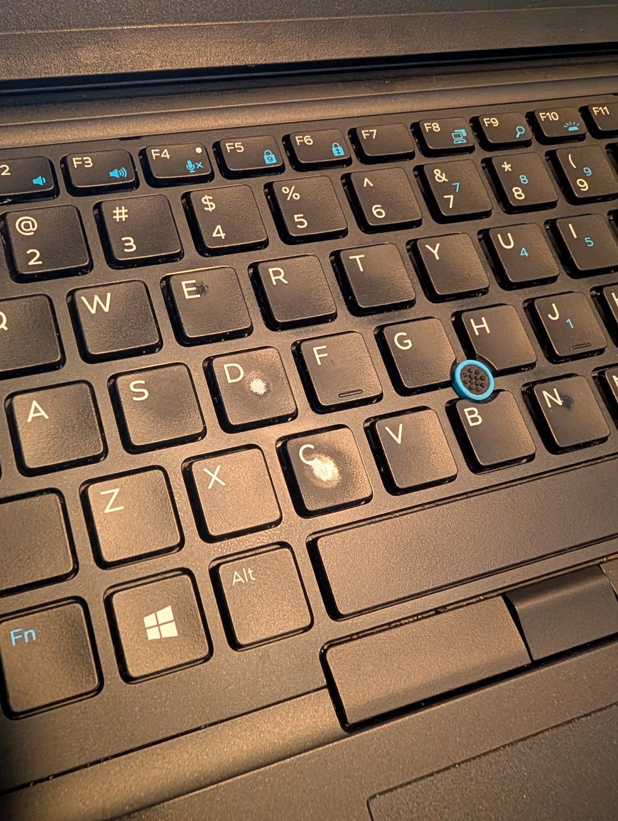 Dell Latitude 5490 14 in (256GB, Intel Core i5 8th Gen, 8GB RAM) UNTESTED -NO OS