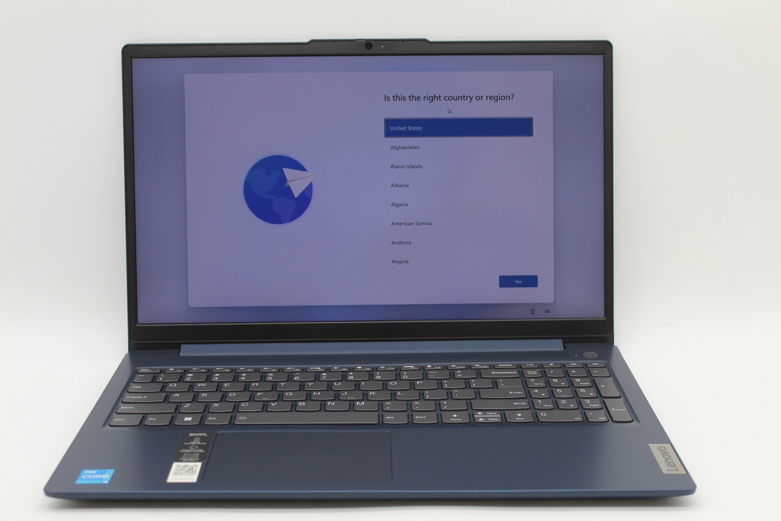 Lenovo IdeaPad Slim 3 15IRU8 Core i3-1315U 1.2GHz 8GB 256GB SSD PC1795862
