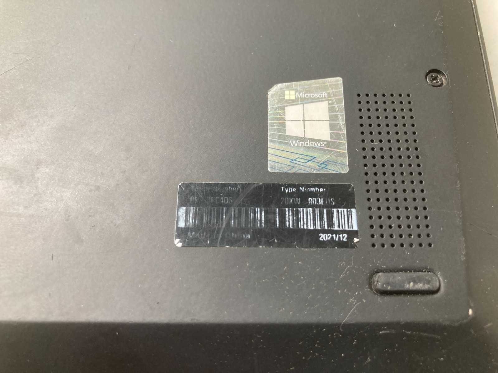 Lenovo ThinkPad X1 Carbon Gen 9 i5-1145G7 8GB 256GB Win11P *Bad Speakers -Parts
