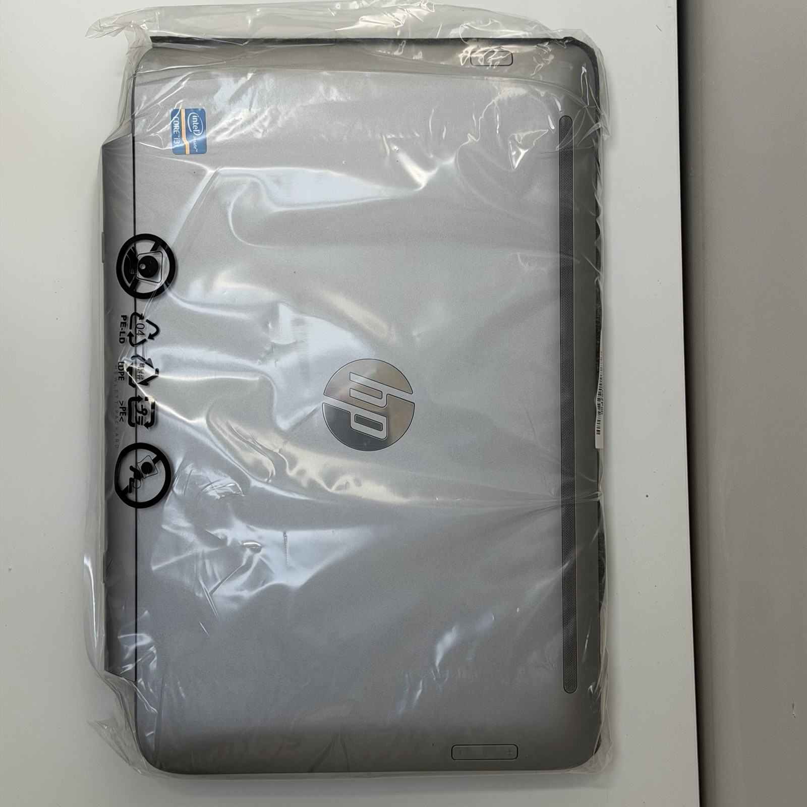NEW HP Split x2 13-m010dx i3 4GB 128GB SSD 13.3” Windows 8 Open Box Nos