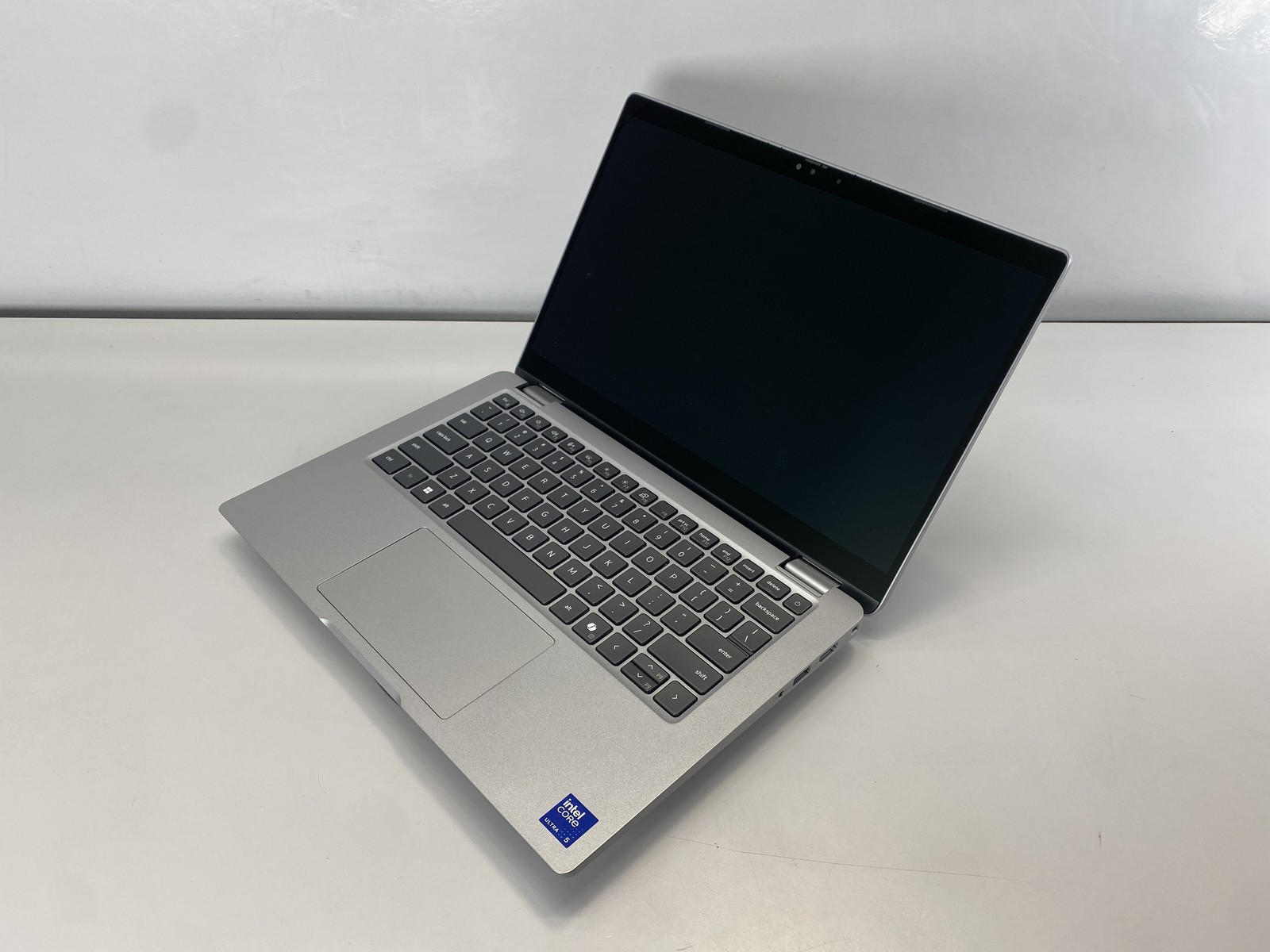 Dell Laptop Latitude 5350 13.2″ Intel Core Ultra 5 125U 256GB – Gray
